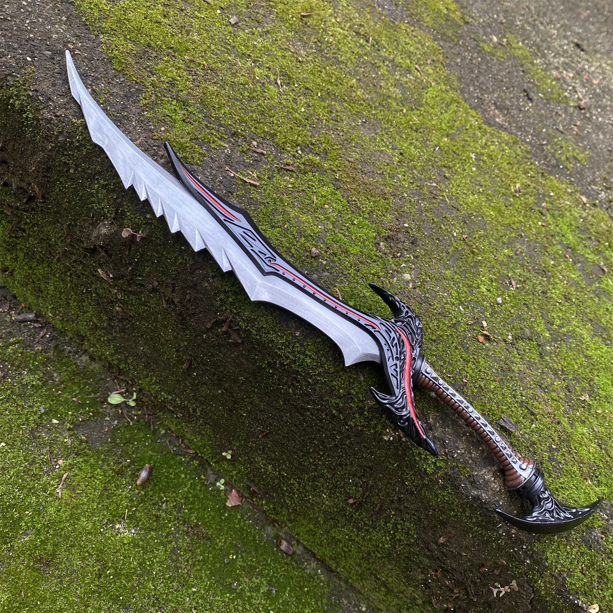 Skyrim Daedric Sword Metal Replica New Version USA Stock - Tophatter Daily Deals