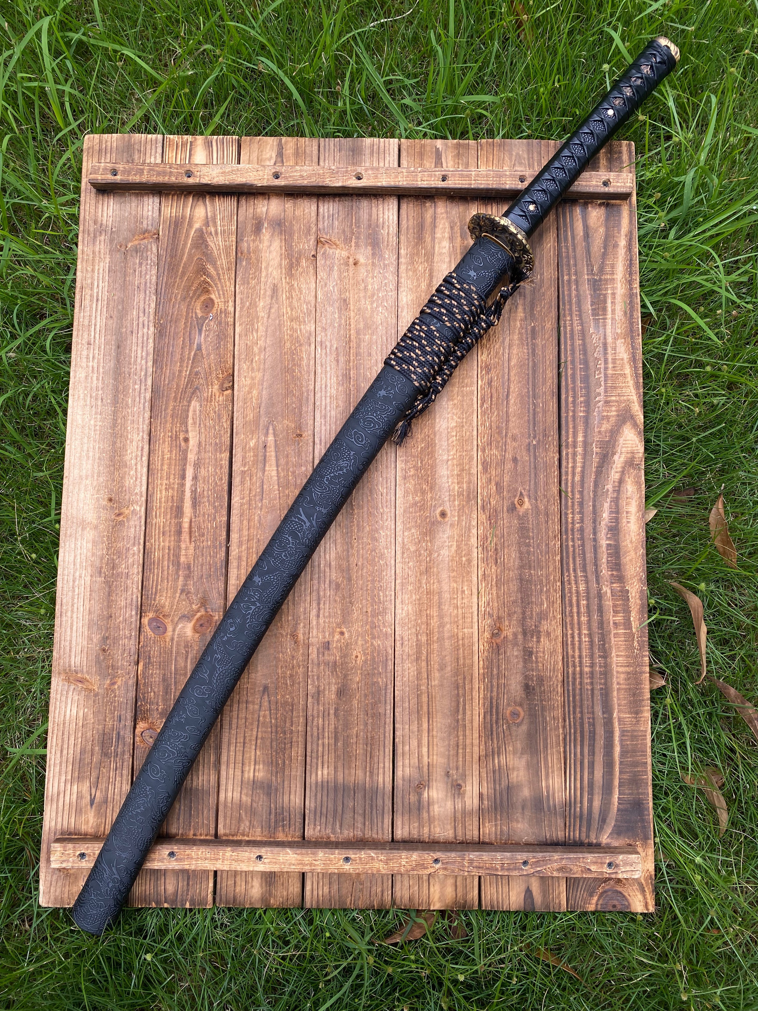 Red Dragon Blade Damascus Steel Katana - Tophatter Daily Deals