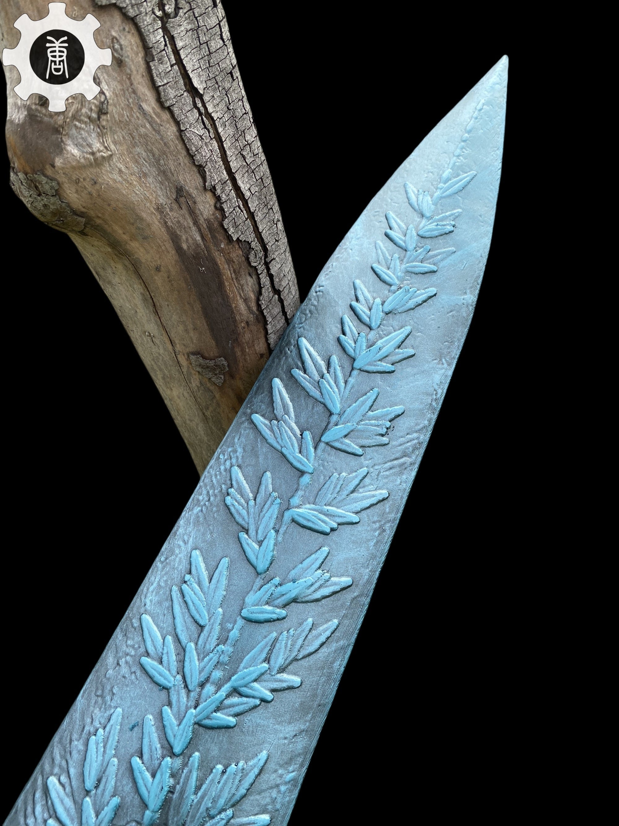 Dark Moonlight Greatsword Life-Size Resin Replica - Tophatter Daily Deals