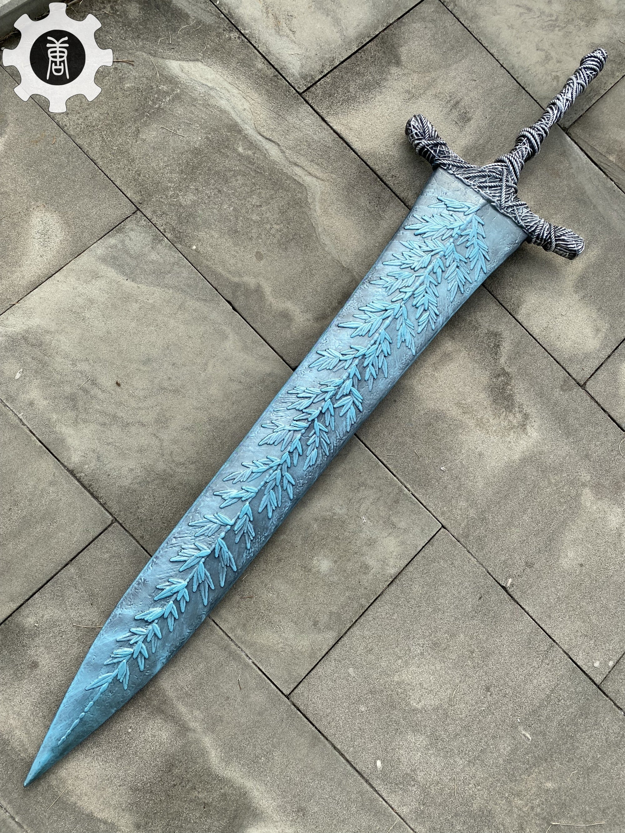 Dark Moonlight Greatsword Life-Size Resin Replica - Tophatter Daily Deals