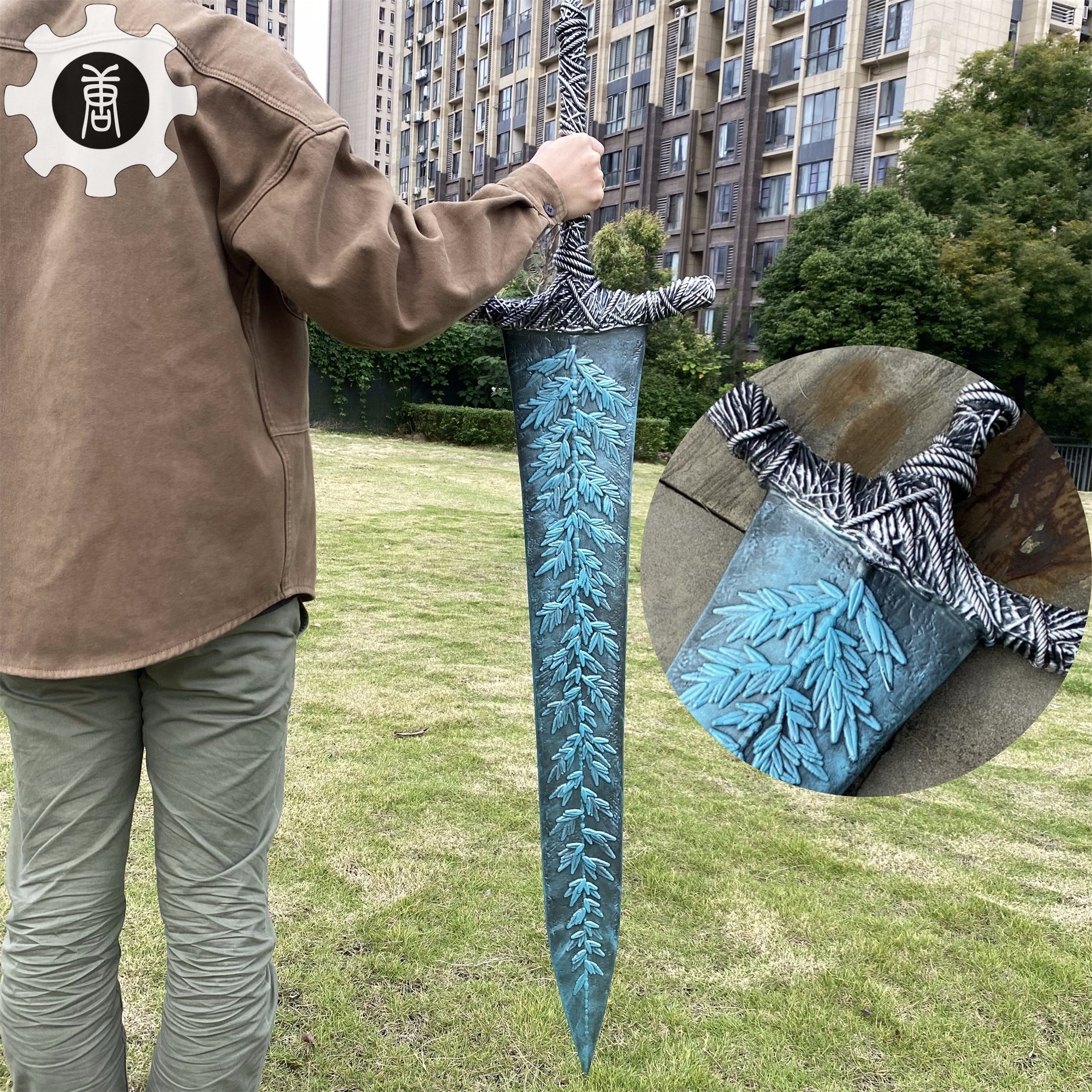 Dark Moonlight Greatsword Life-Size Resin Replica - Tophatter Daily Deals