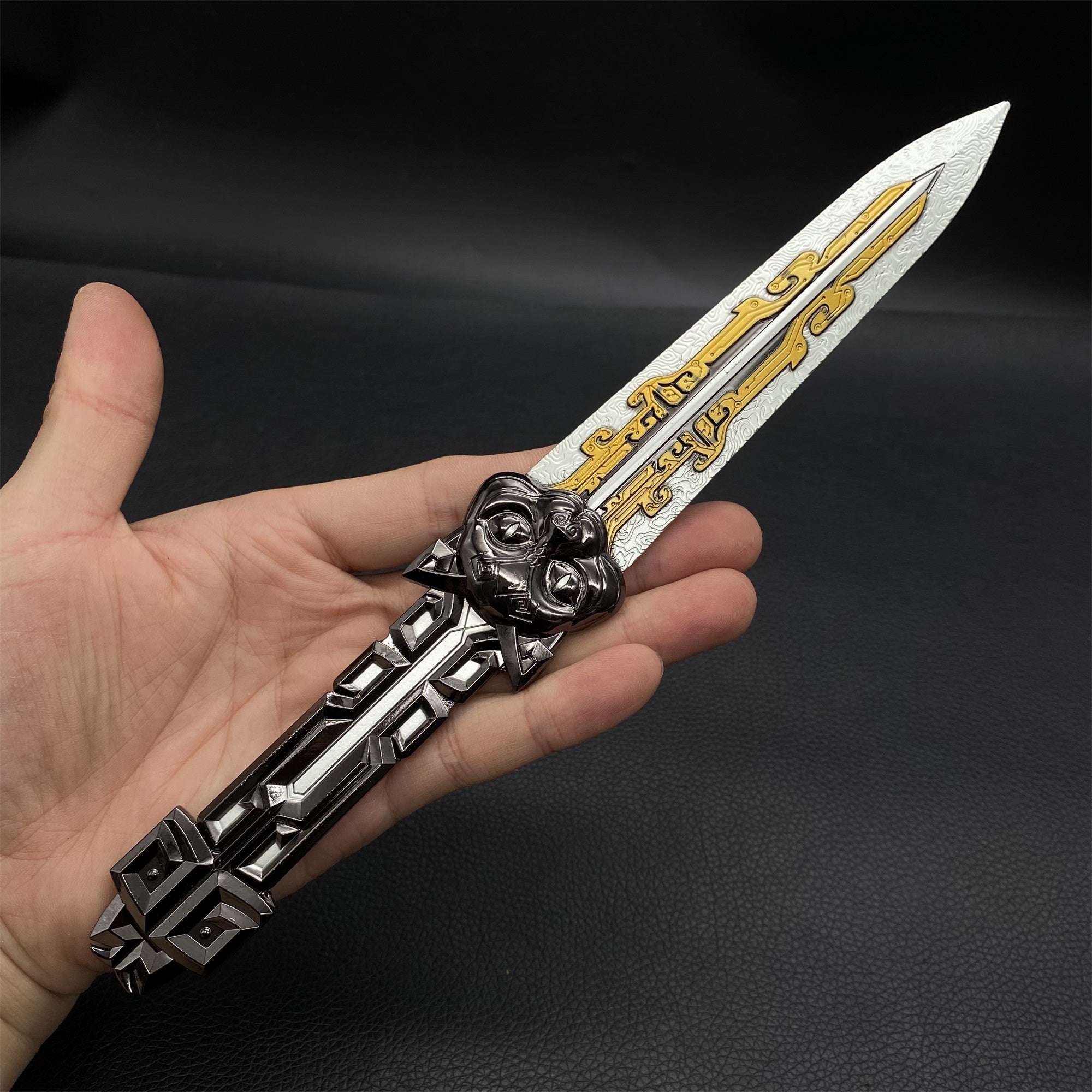 D-force Hackclaw Inky Reflections Throwing Knife Metal Replica - Tophatter Daily Deals