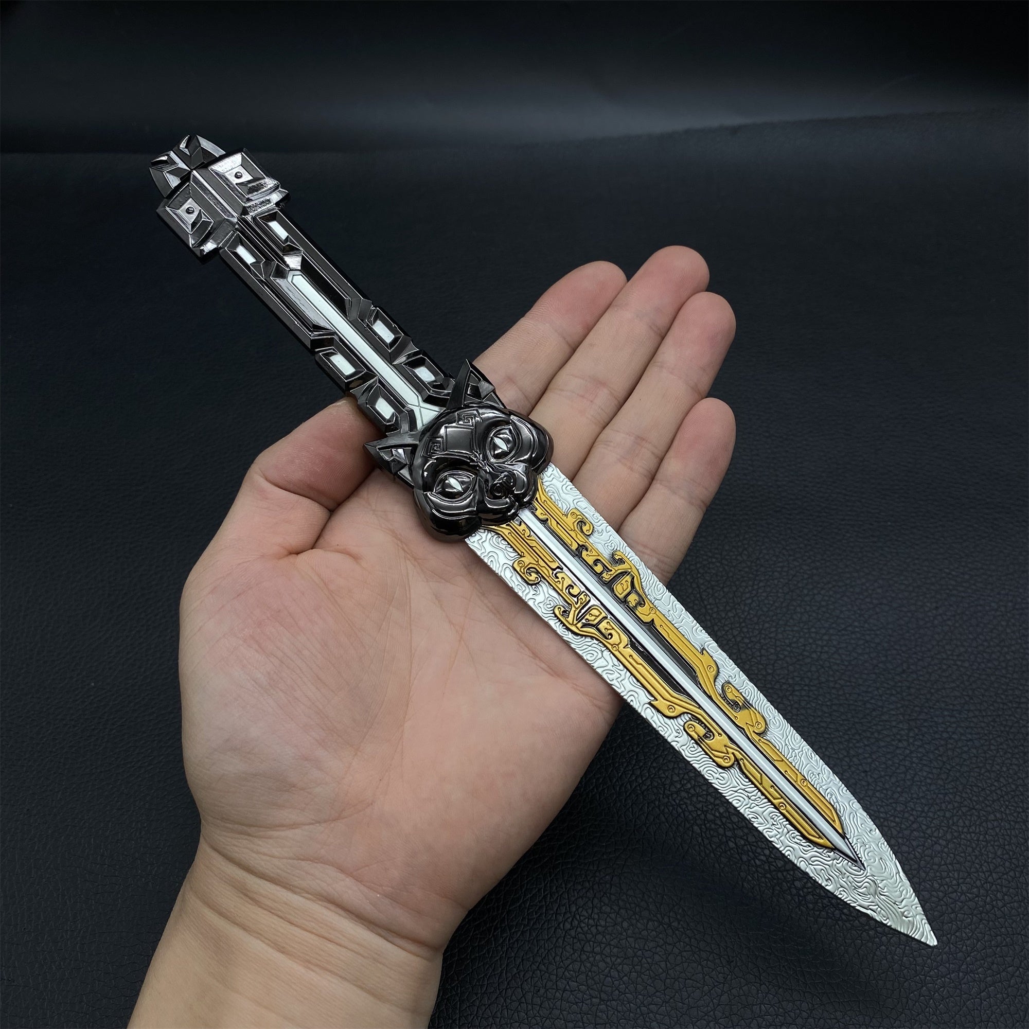D-force Hackclaw Inky Reflections Throwing Knife Metal Replica Knife Only - Tophatter Daily Deals