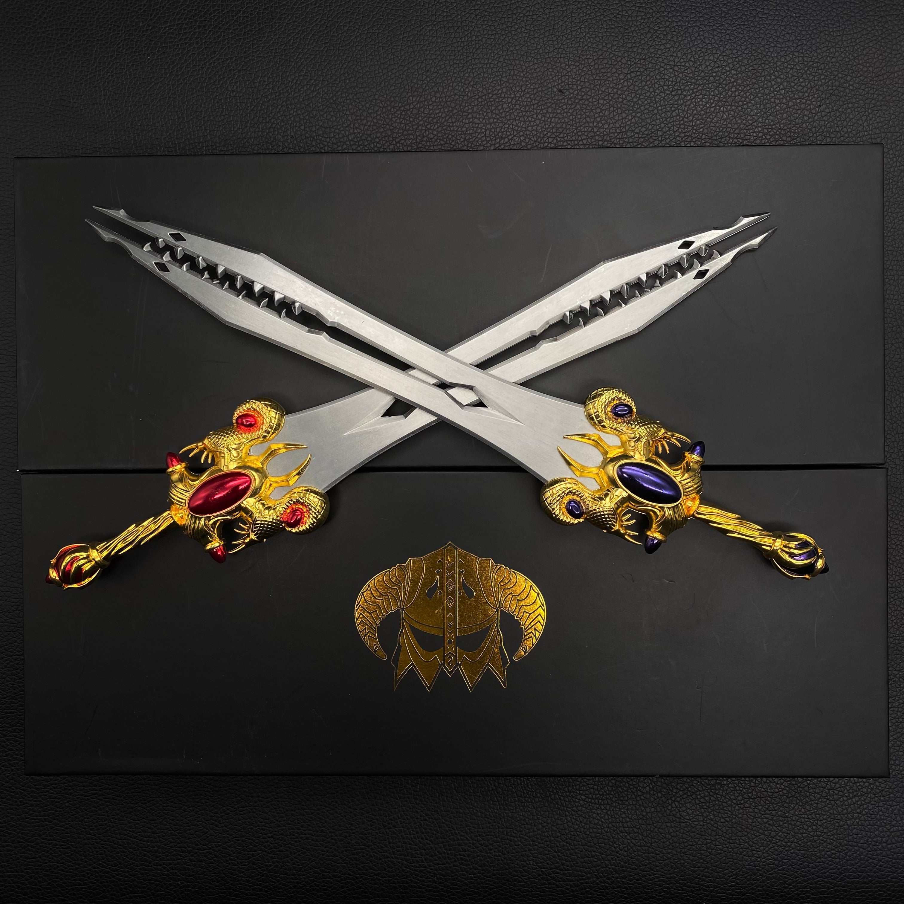 Dawnfang/Duskfang Sword Metal Replica 3 Options - Tophatter Daily Deals
