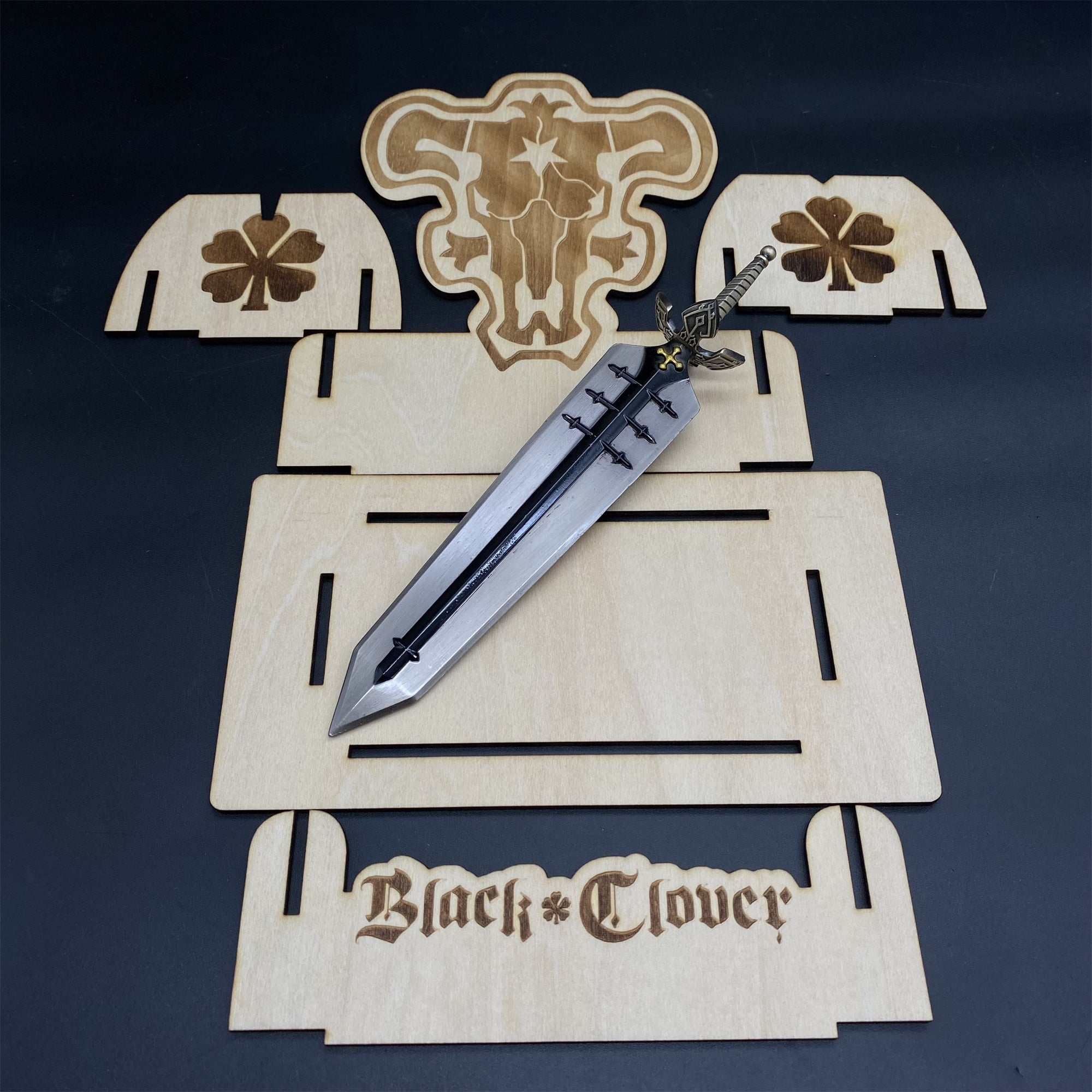 Demon-Dweller Sword Metal Replica - Tophatter Daily Deals