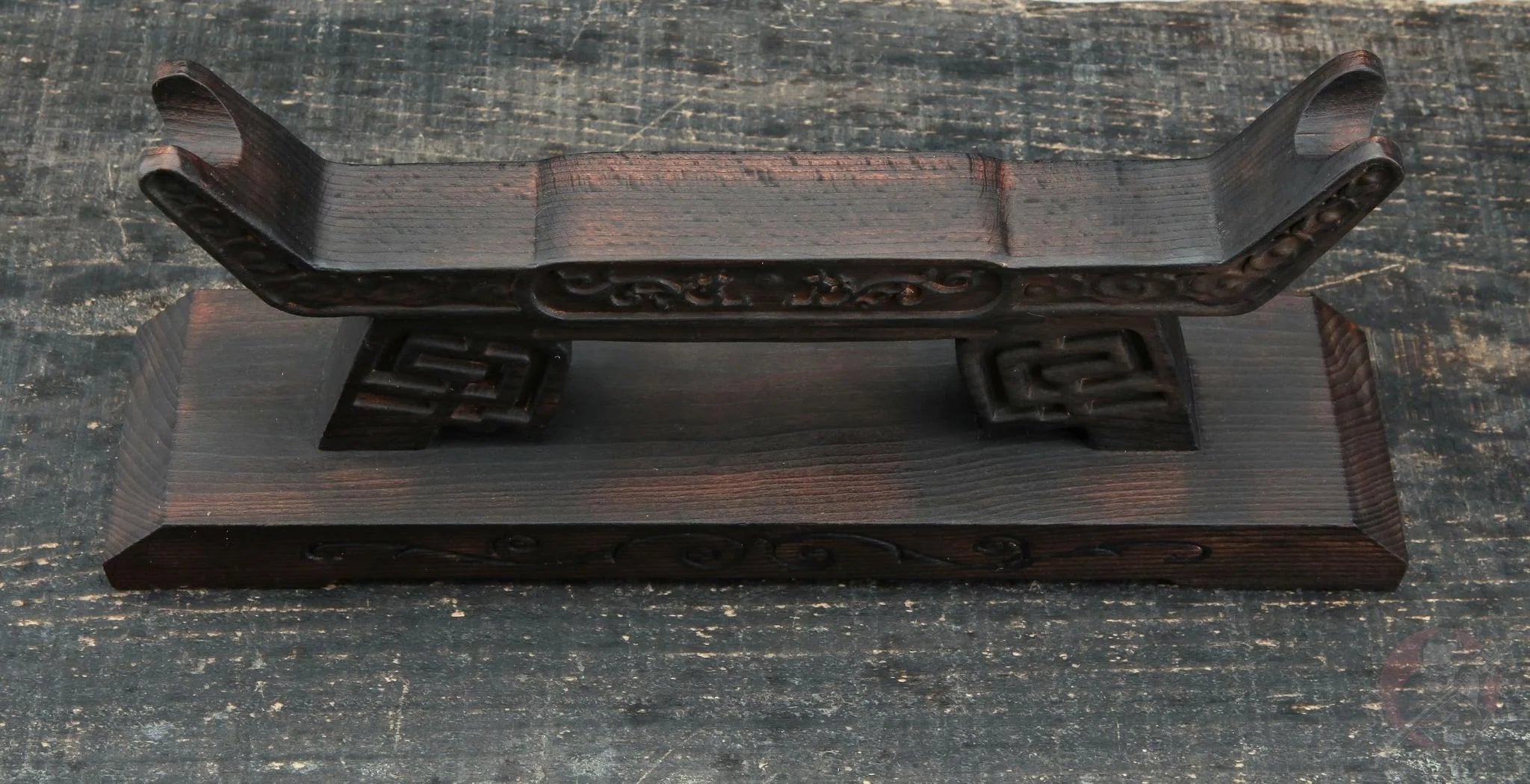 Double Dragon Sword Rack - Tophatter Daily Deals