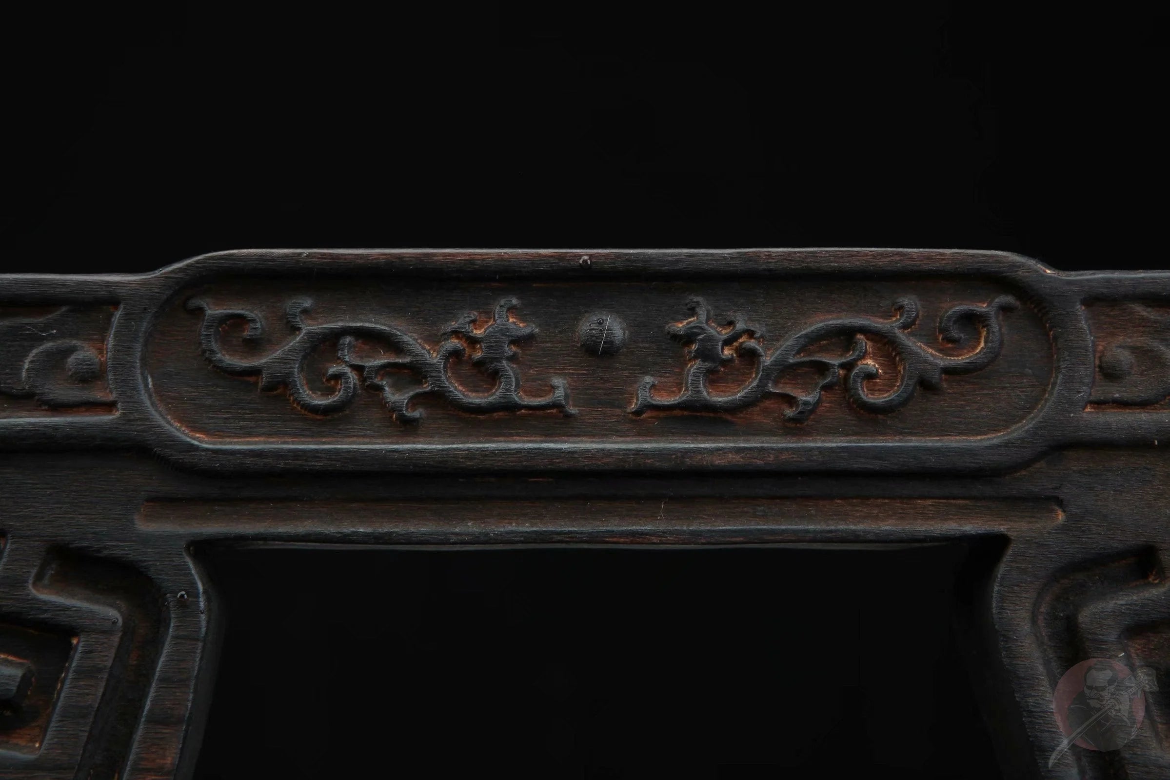 Double Dragon Sword Rack - Tophatter Daily Deals