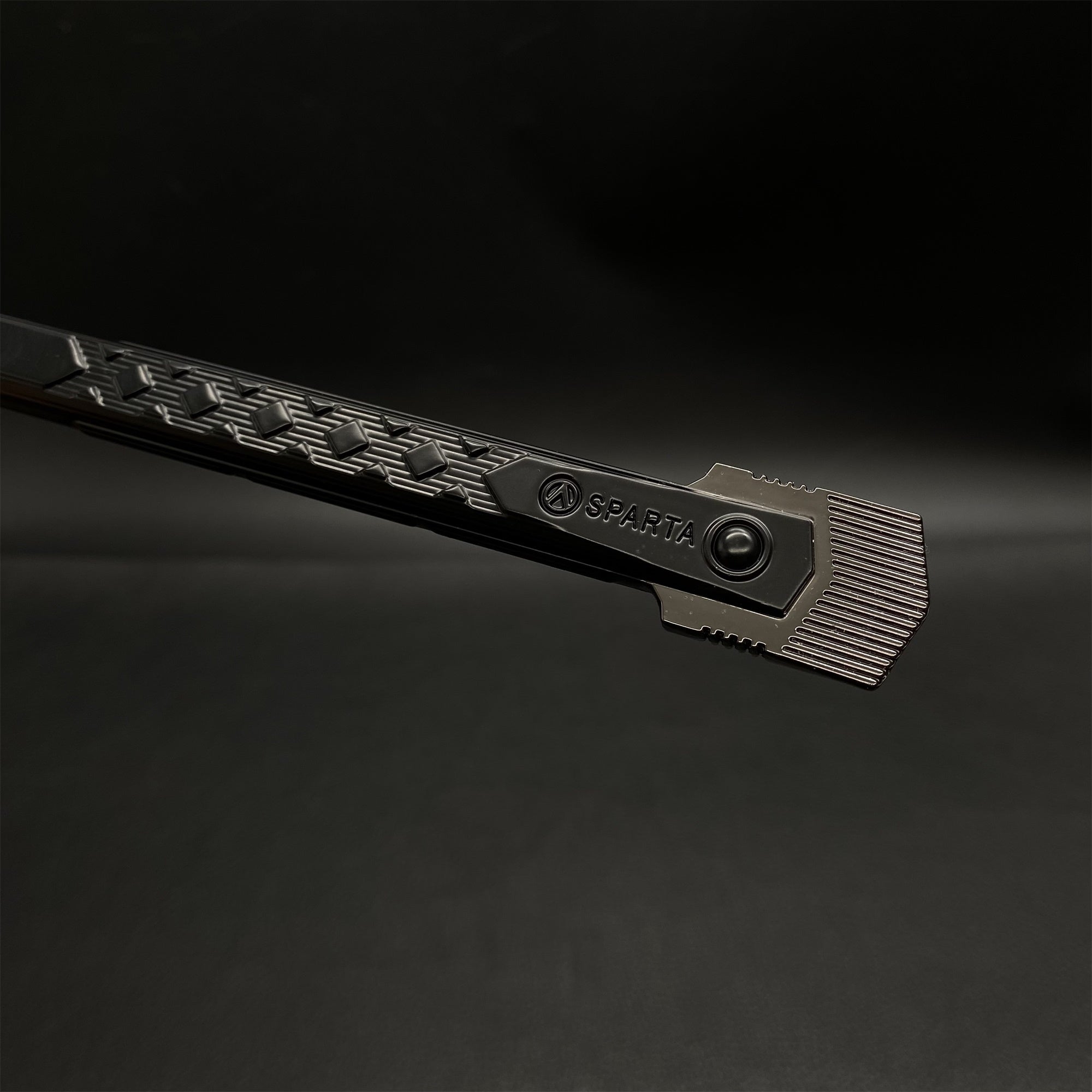 Unyielding Fury Dual-Bladed Battle Axe Metal Replica - Tophatter Daily Deals