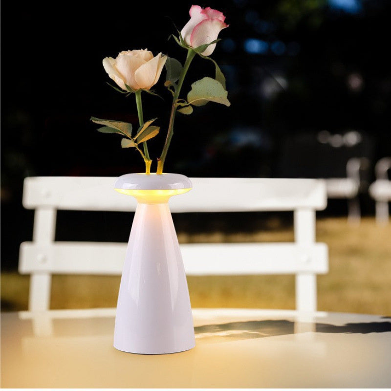 Duo-Function Vase and Table Lamp Table Lamp - Tophatter Daily Deals