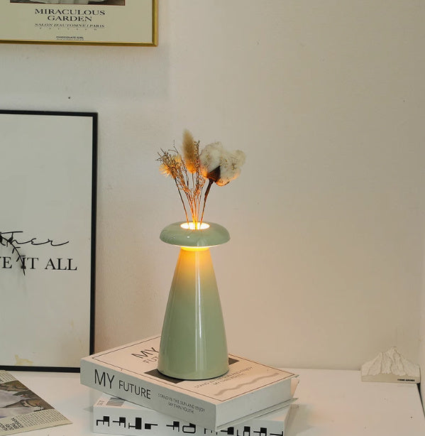 Duo-Function Vase and Table Lamp Table Lamp - Tophatter Daily Deals