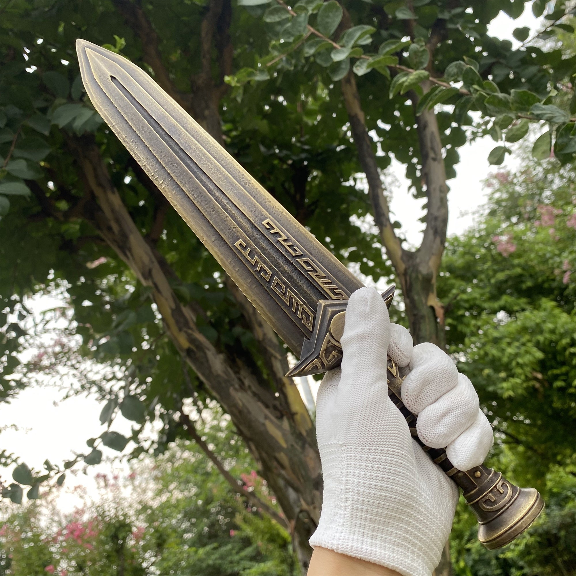 IRL Skyrim Dwarven Dagger Brass Replica - Tophatter Daily Deals