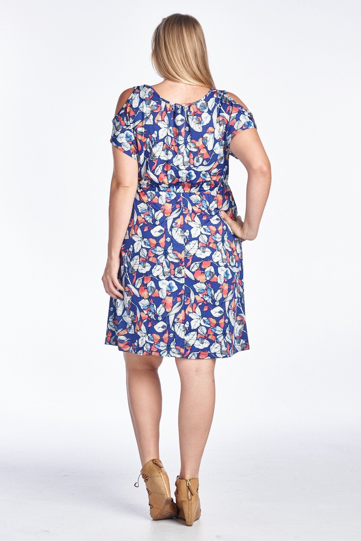 Women's Plus Size Cold Shoulder Tie Waist Dress with Floral Prints Plus Size / Dresses - Tophatter Daily Deals