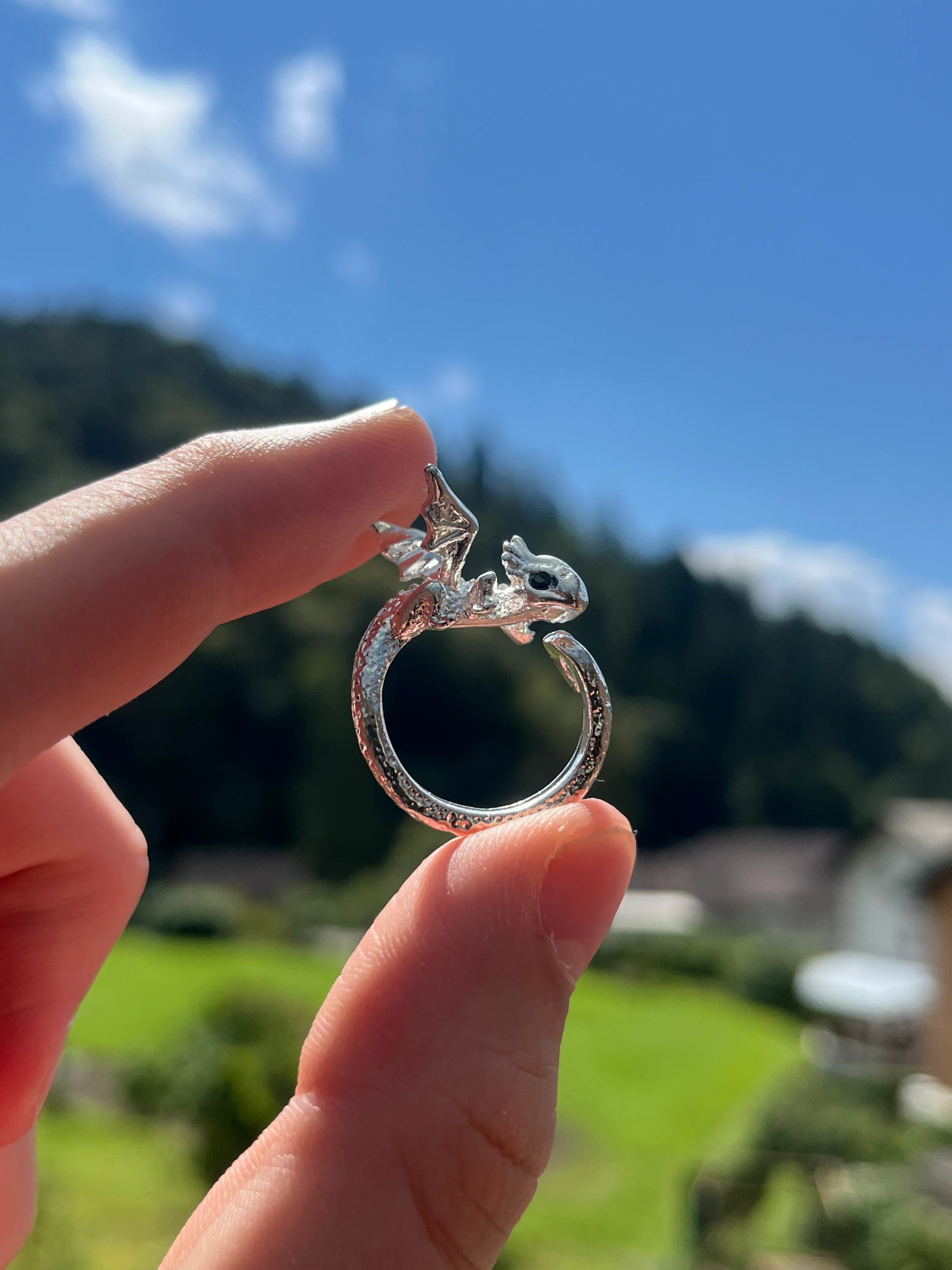 Dragon Rings - Tophatter Daily Deals