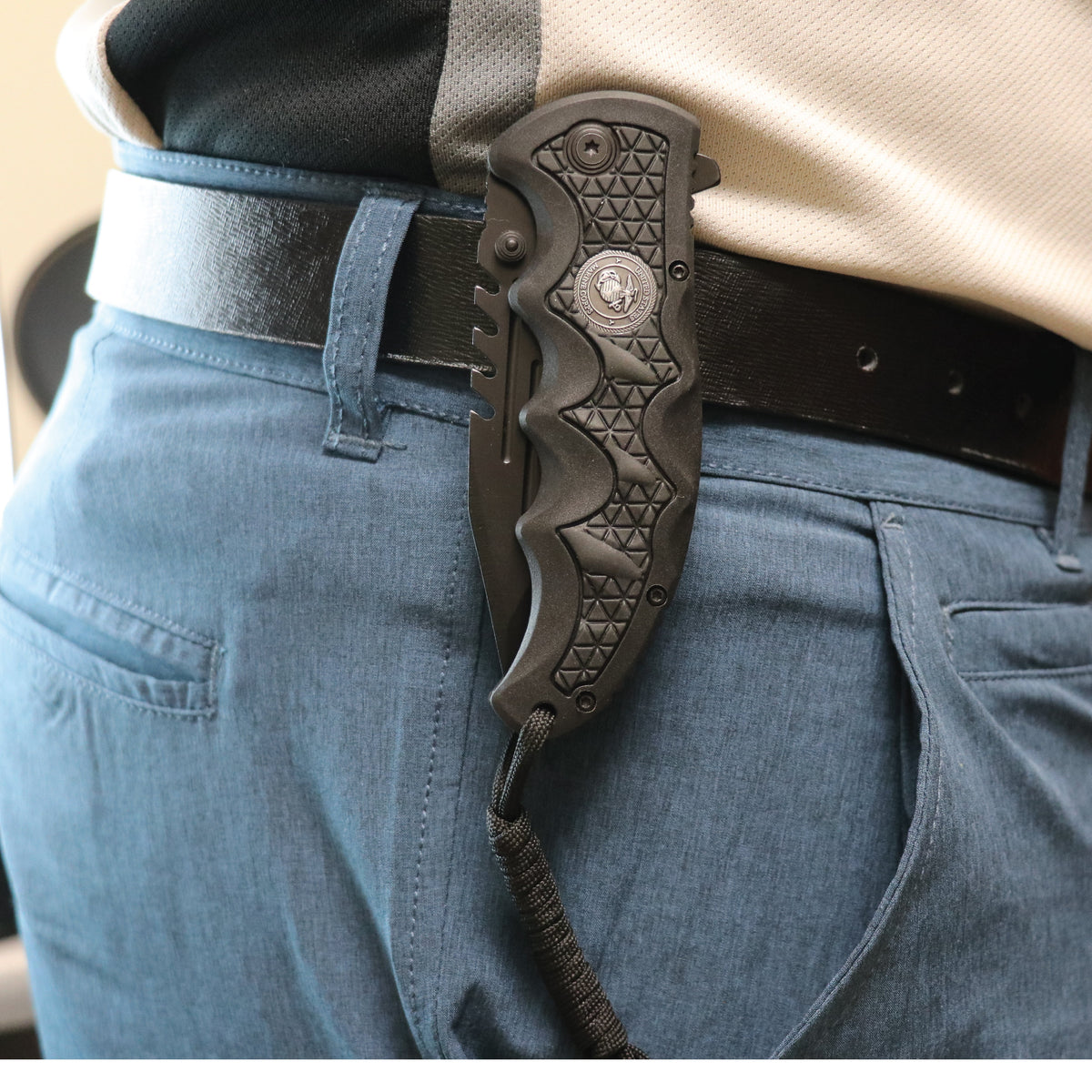 Military Medallion 8.5" Rescue Knife Knife - Tophatter Daily Deals