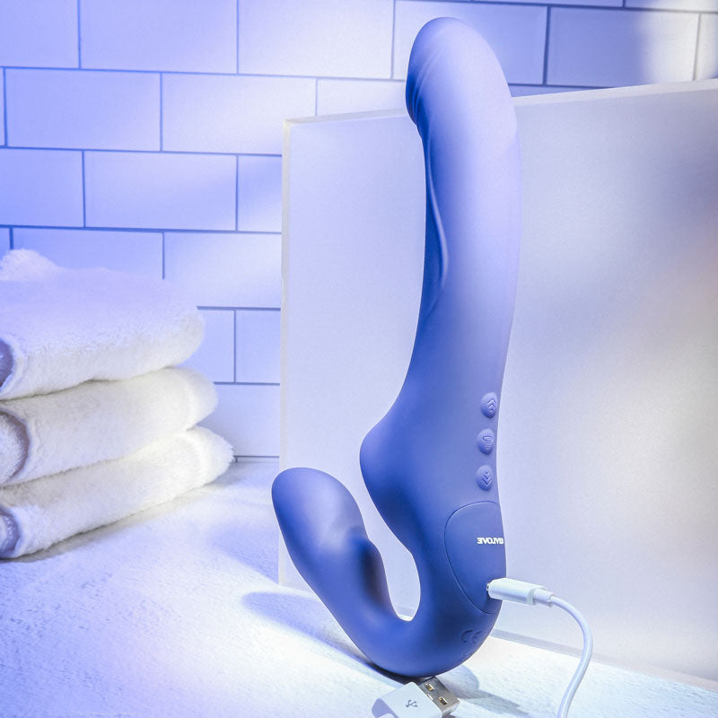 Evolved 2 BECOME 1 23.5 cm Strapless Strap-On > Dildos > Strapless Strap Ons - Tophatter Daily Deals
