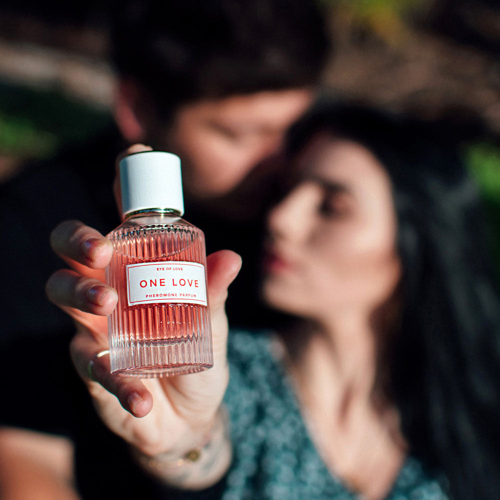 One Love Pheromone Body Spray (50ml) – Attract Him Fragrance for Women > Essentials > Aphrodisiacs - Tophatter Daily Deals