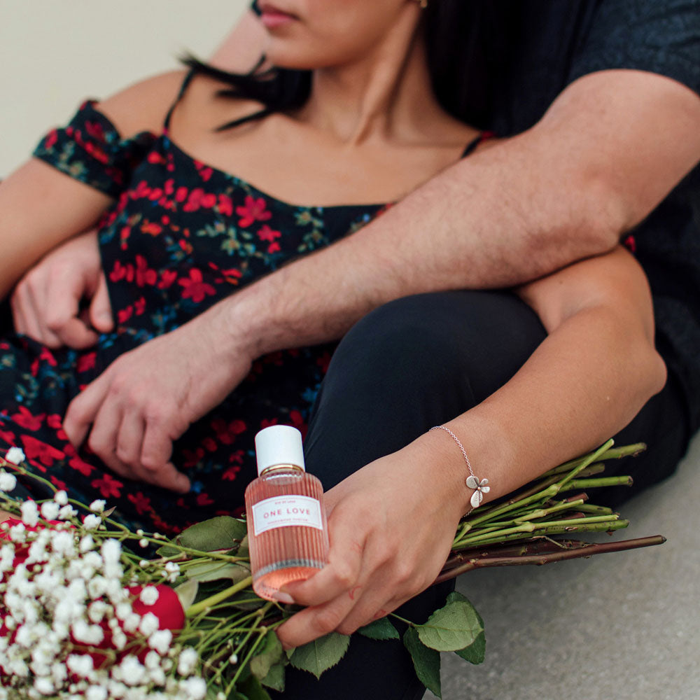 One Love Pheromone Body Spray (50ml) – Attract Him Fragrance for Women > Essentials > Aphrodisiacs - Tophatter Daily Deals
