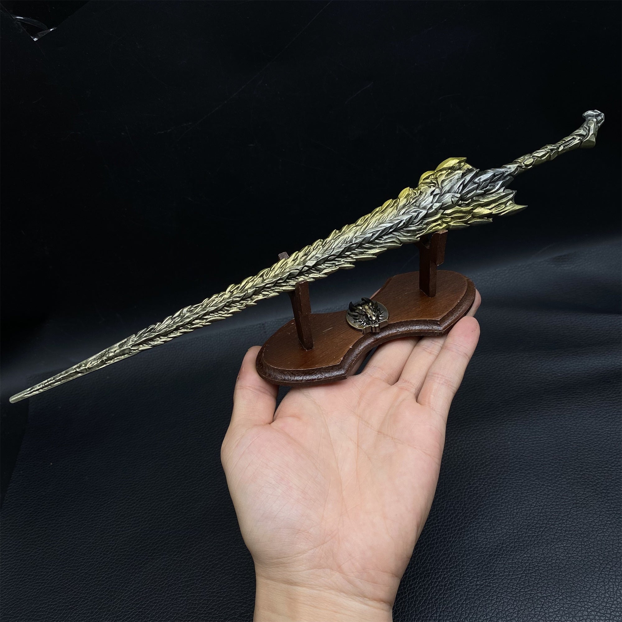 ER Sword Metal Replica Collection Dragon King's Cragblade & Stand - Tophatter Daily Deals