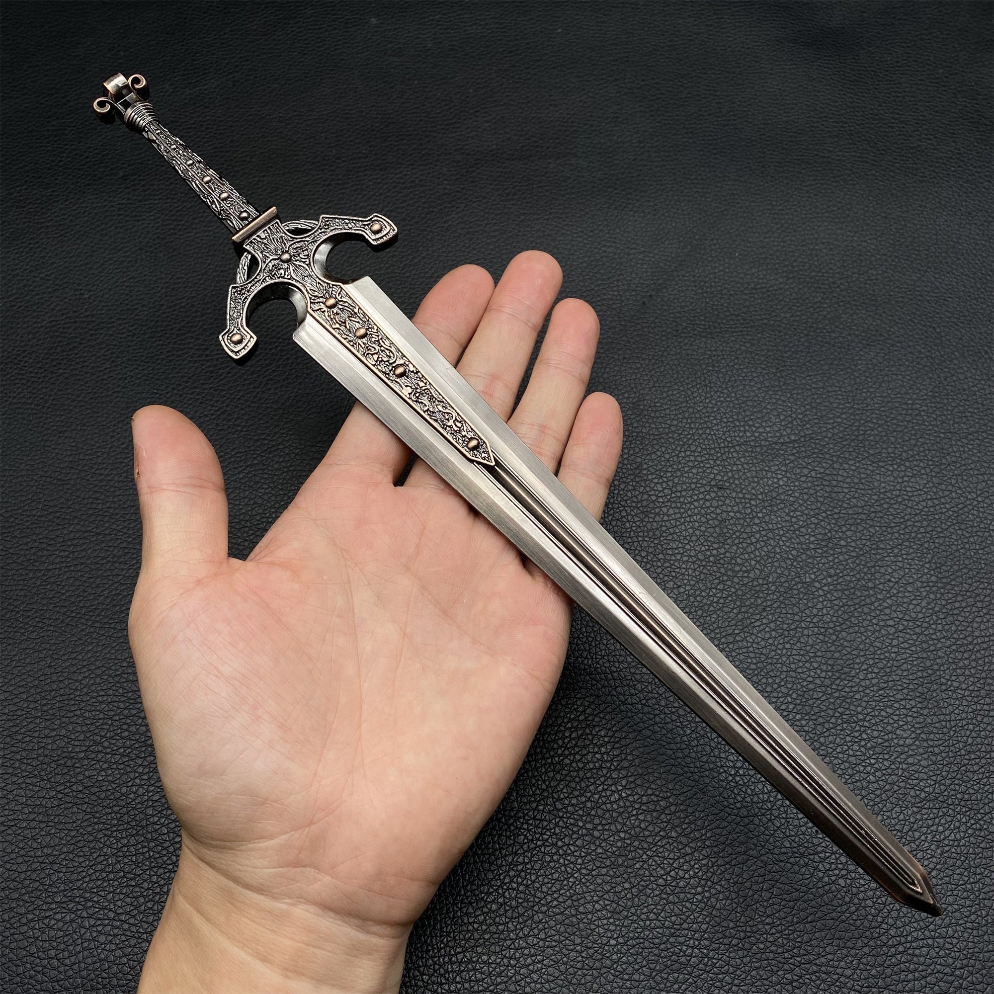 ER Sword Metal Replica Collection Ordovis's Greatsword - Tophatter Daily Deals