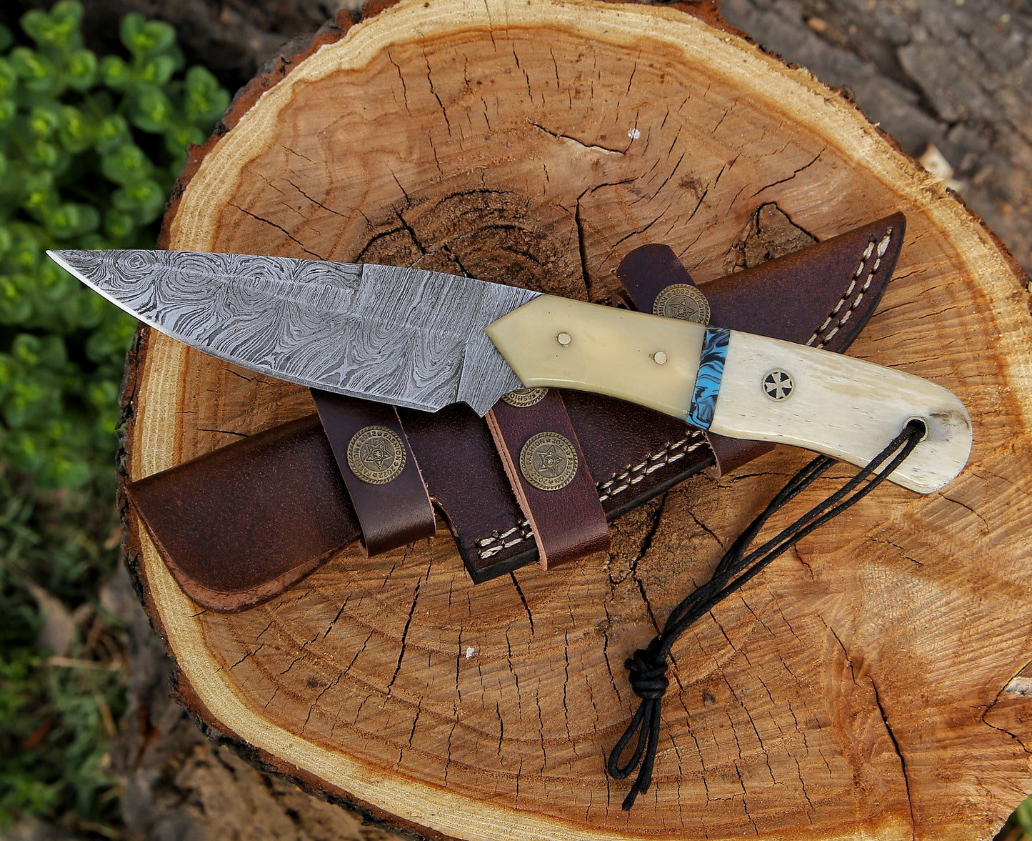 9.21" Damascus Steel Custom Handmade Natural Bone Handle Hunting Skinning Knife - TOPHATTER'S ARMORY DEALS Collectible Weapons - Tophatter Daily Deals