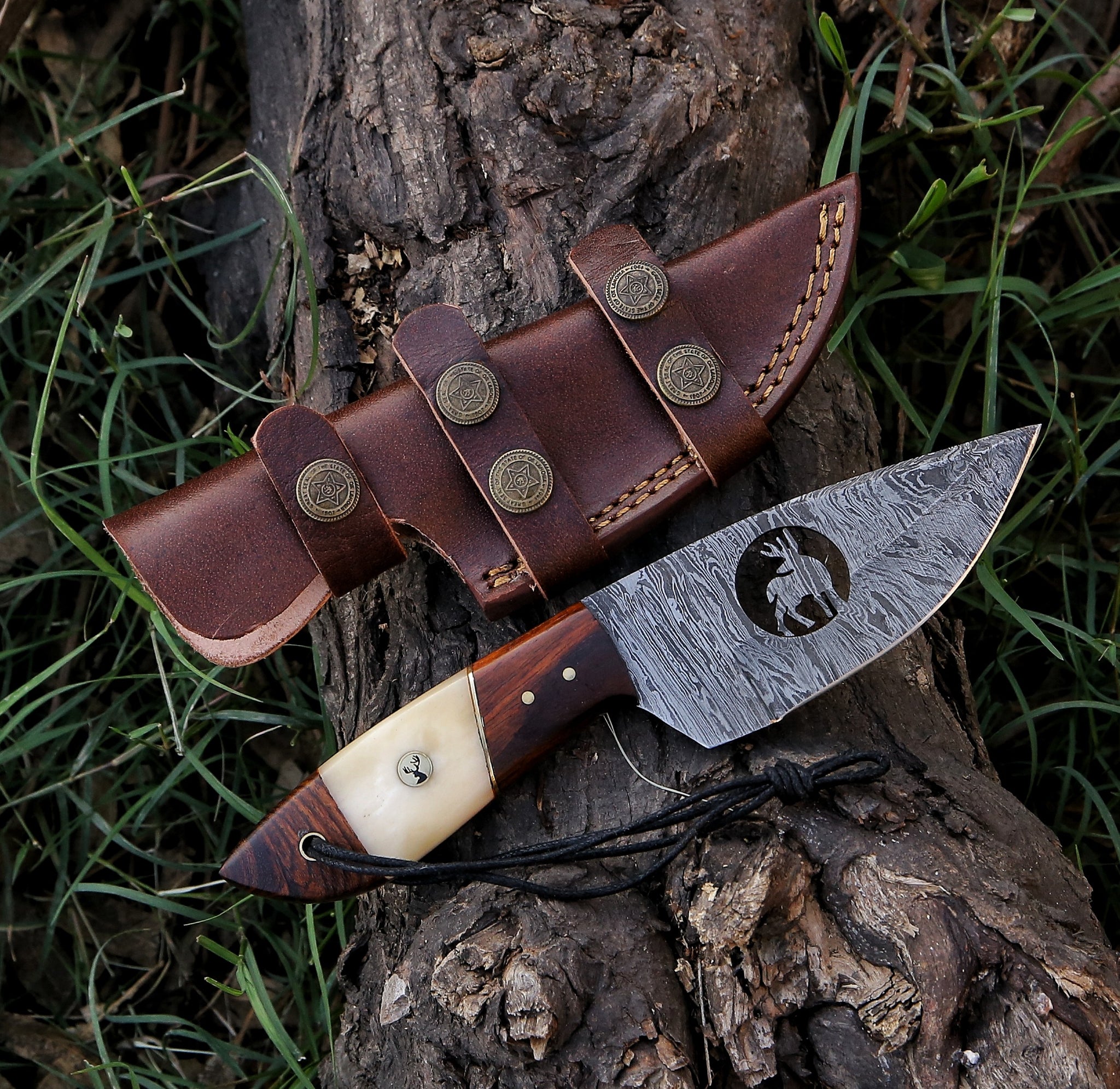 8.5" Damascus Steel Custom Handmade Hunting Skinning Knife - TOPHATTER'S ARMORY DEALS Collectible Weapons - Tophatter Daily Deals
