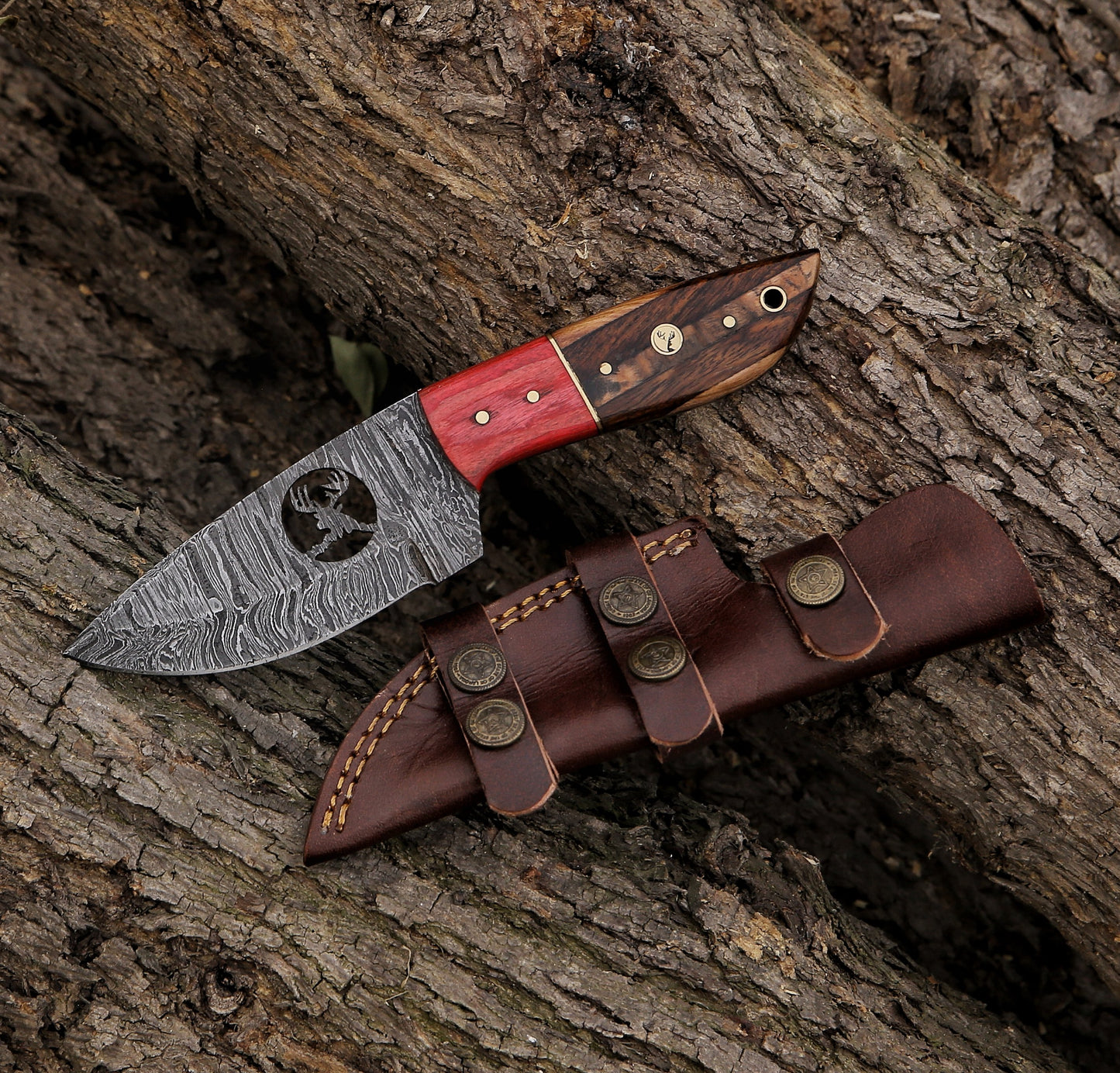8.5 Inch Damascus Steel Custom Handmade Hunting Skinning Knife - TOPHATTER'S ARMORY DEALS Collectible Weapons - Tophatter Daily Deals
