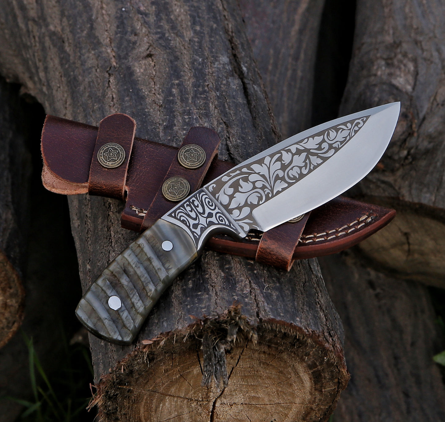 8" Hand Forged Steel Custom Handmade Horn Handle Hunting Skinning Knife - TOPHATTER'S ARMORY DEALS Collectible Weapons - Tophatter Daily Deals