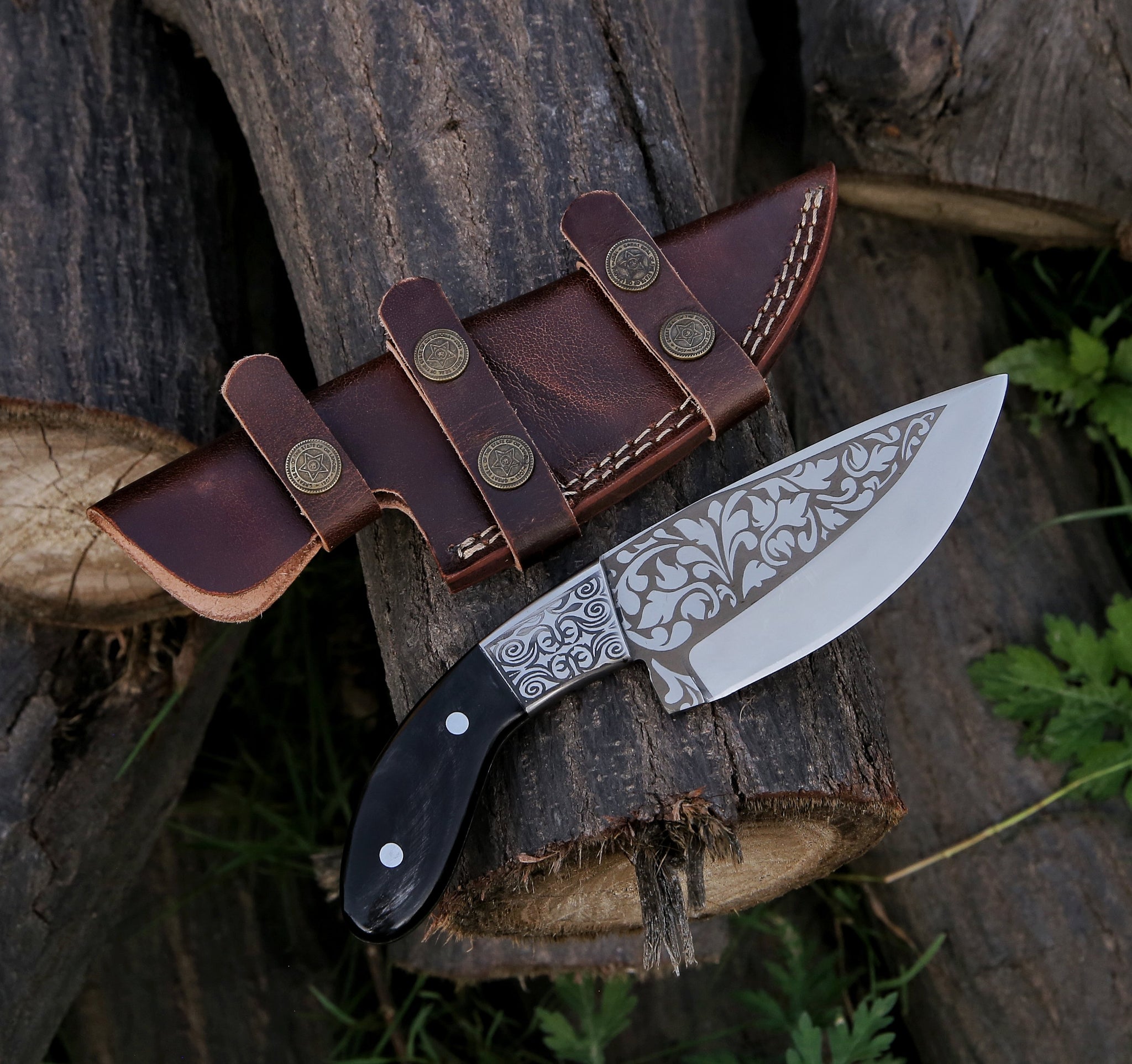 9" Hand Forged Steel Custom Handmade Buffalo Horn Handle Hunting Skinning Knife - TOPHATTER'S ARMORY DEALS Collectible Weapons - Tophatter Daily Deals