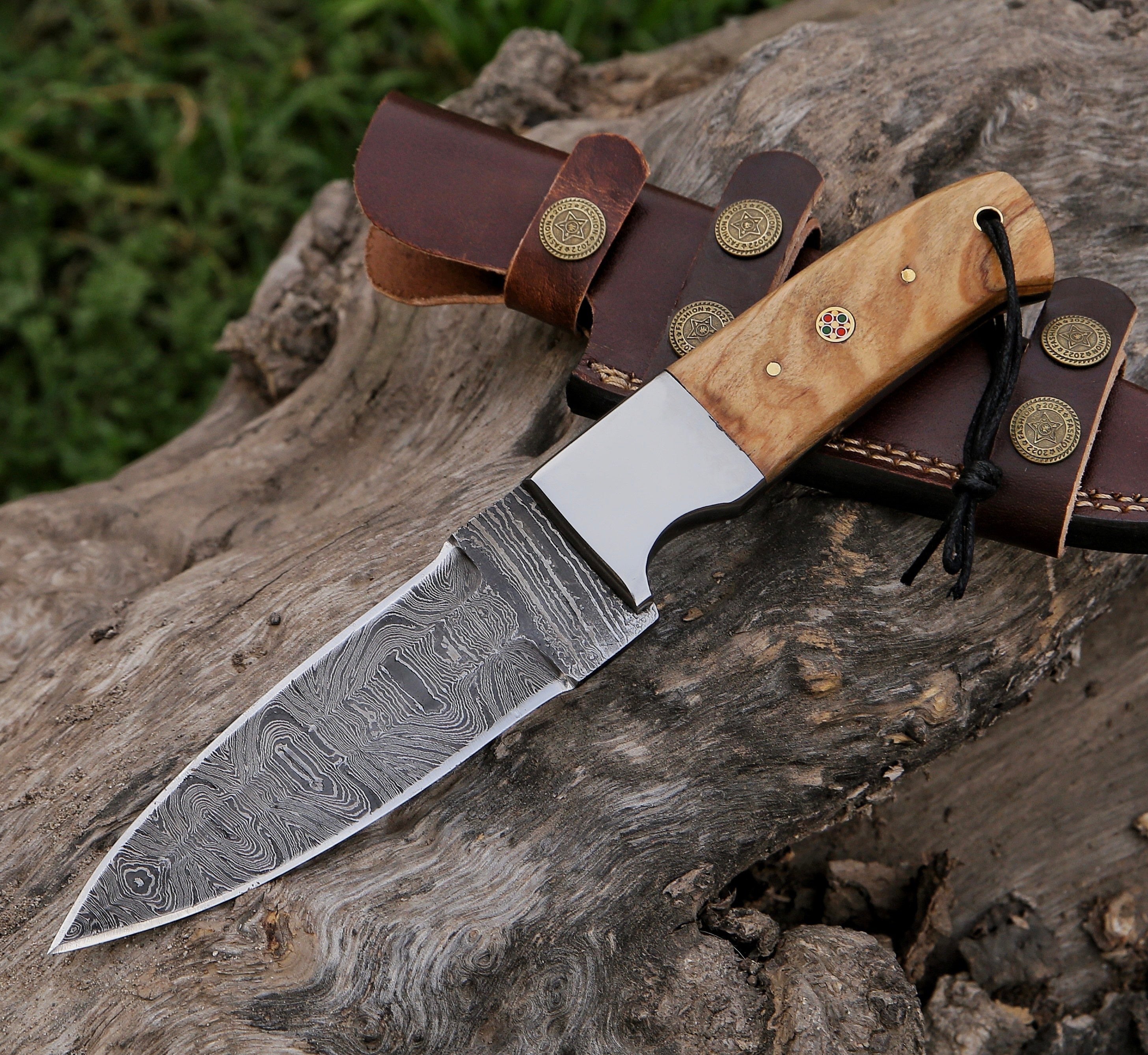 10.8" Damascus Steel Custom Handmade Koa Wood Handle Hunting Knife - TOPHATTER'S ARMORY DEALS Collectible Weapons - Tophatter Daily Deals