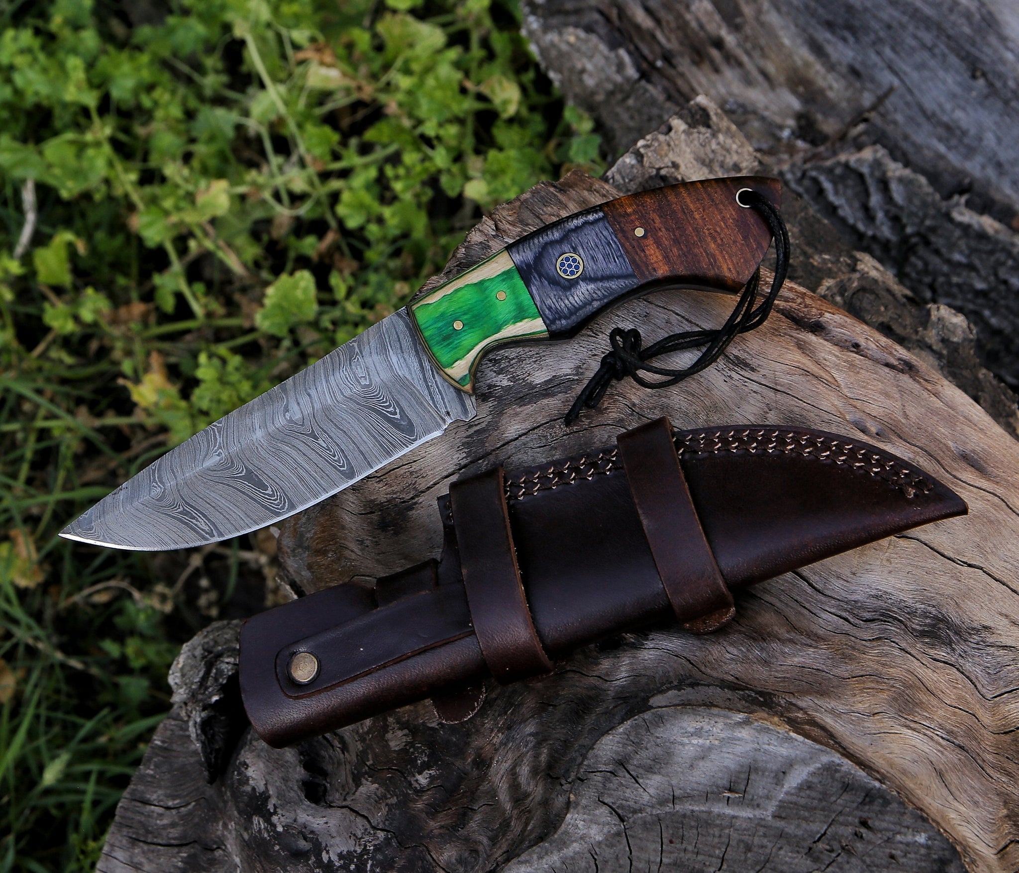 9.3" Damascus Steel Custom Handmade Hunting Skinning Knife - TOPHATTER'S ARMORY DEALS Collectible Weapons - Tophatter Daily Deals