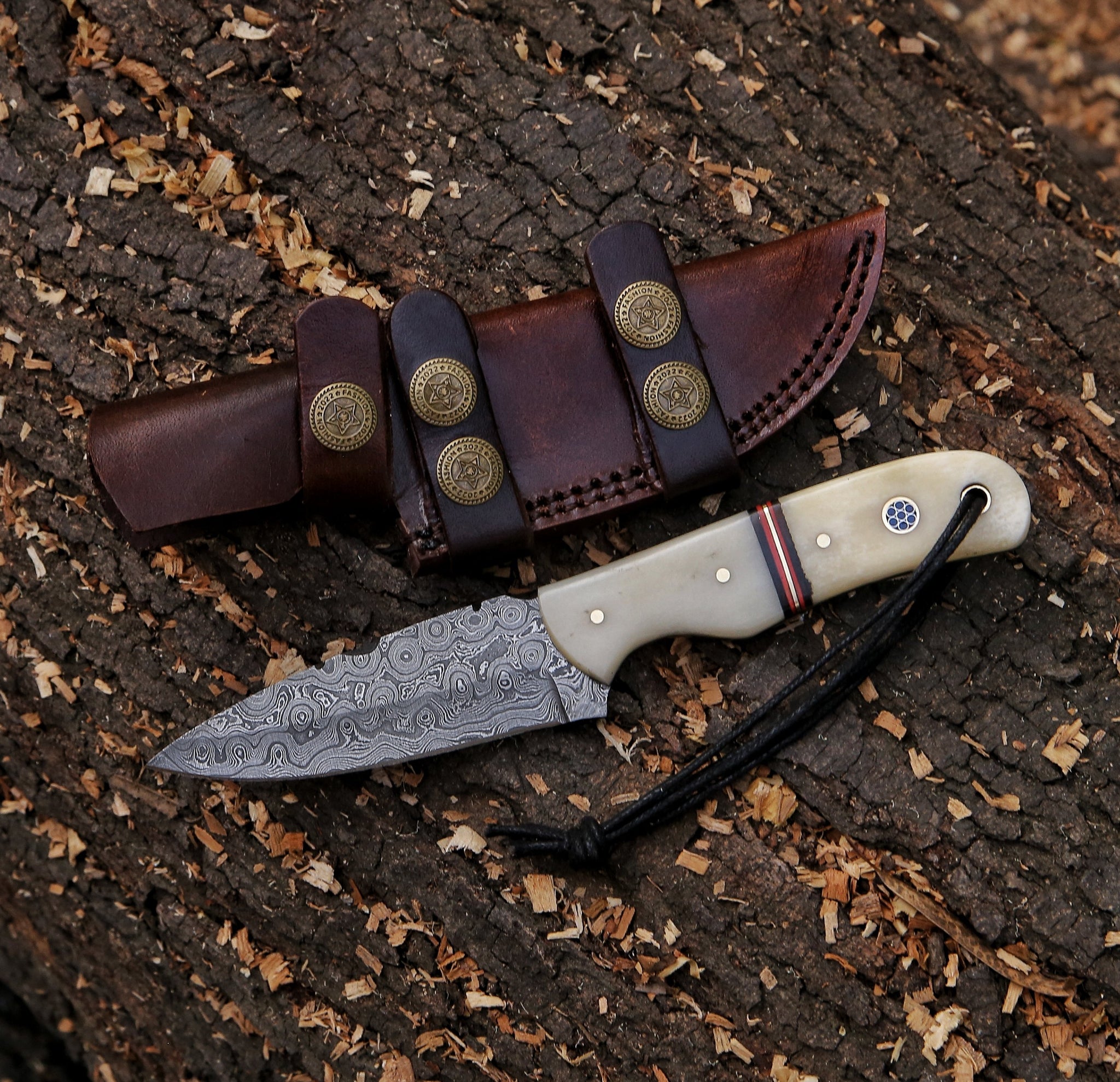 8.28" Damascus Steel Custom Handmade Natural Bone Handle Hunting Skinning Knife - TOPHATTER'S ARMORY DEALS Collectible Weapons - Tophatter Daily Deals