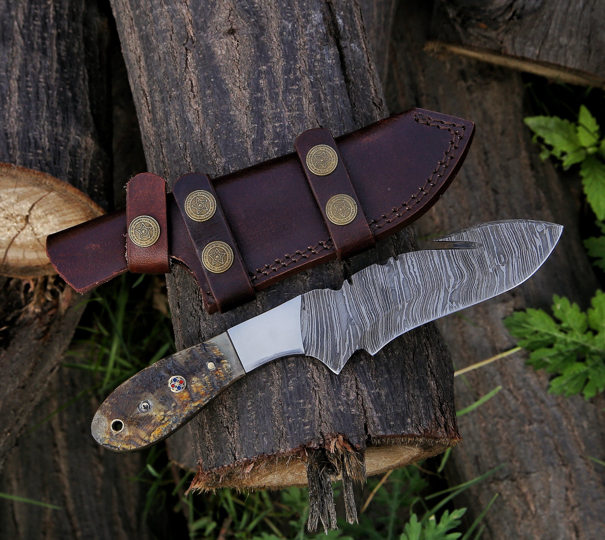 9.9" Damascus Steel Custom Handmade Horn Handle Hunting Gut Hook Knife - TOPHATTER'S ARMORY DEALS Collectible Weapons - Tophatter Daily Deals