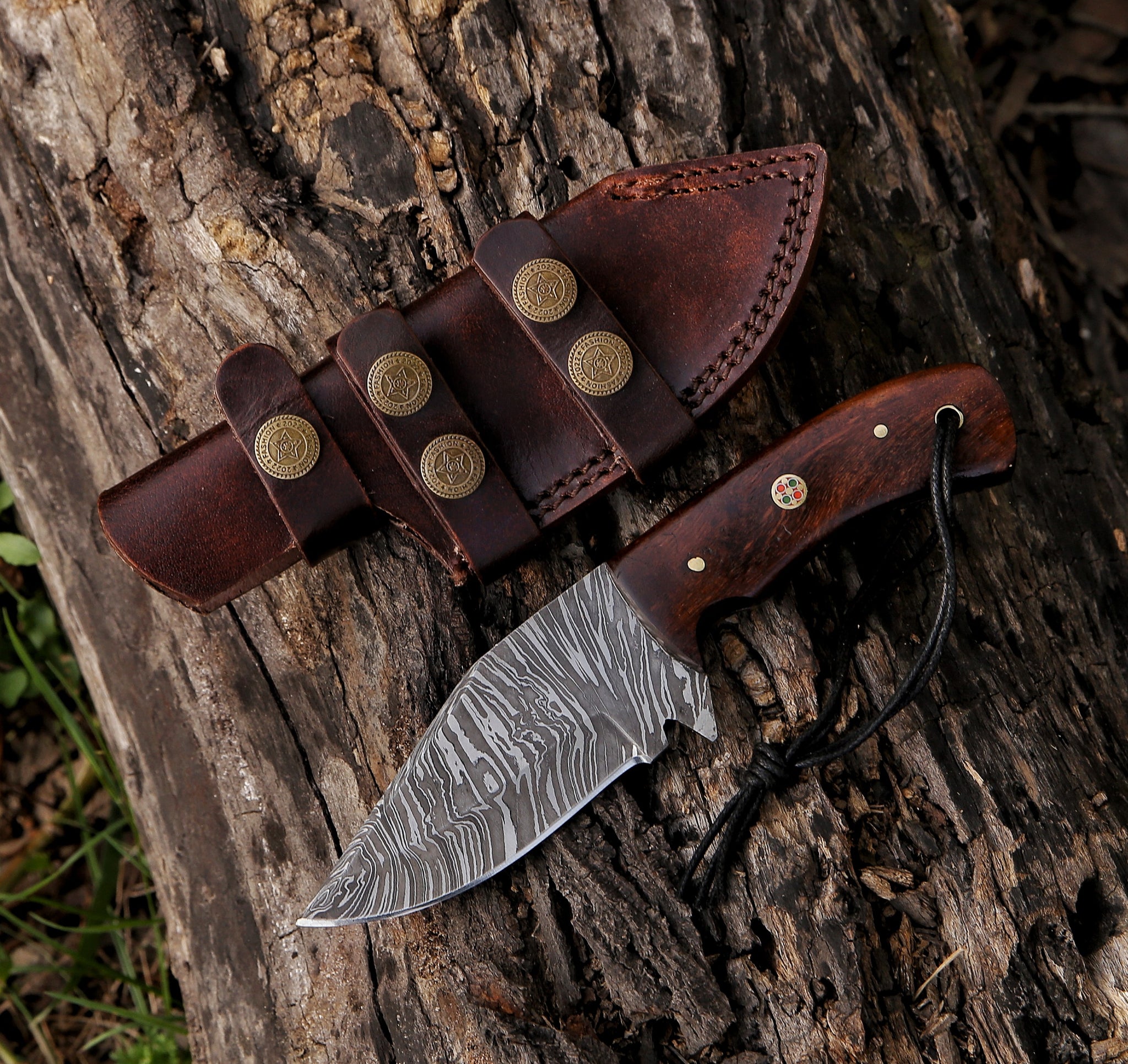8.7" Damascus Steel Custom Handmade Rose Wood Handle Hunting Skinning Knife - TOPHATTER'S ARMORY DEALS Collectible Weapons - Tophatter Daily Deals