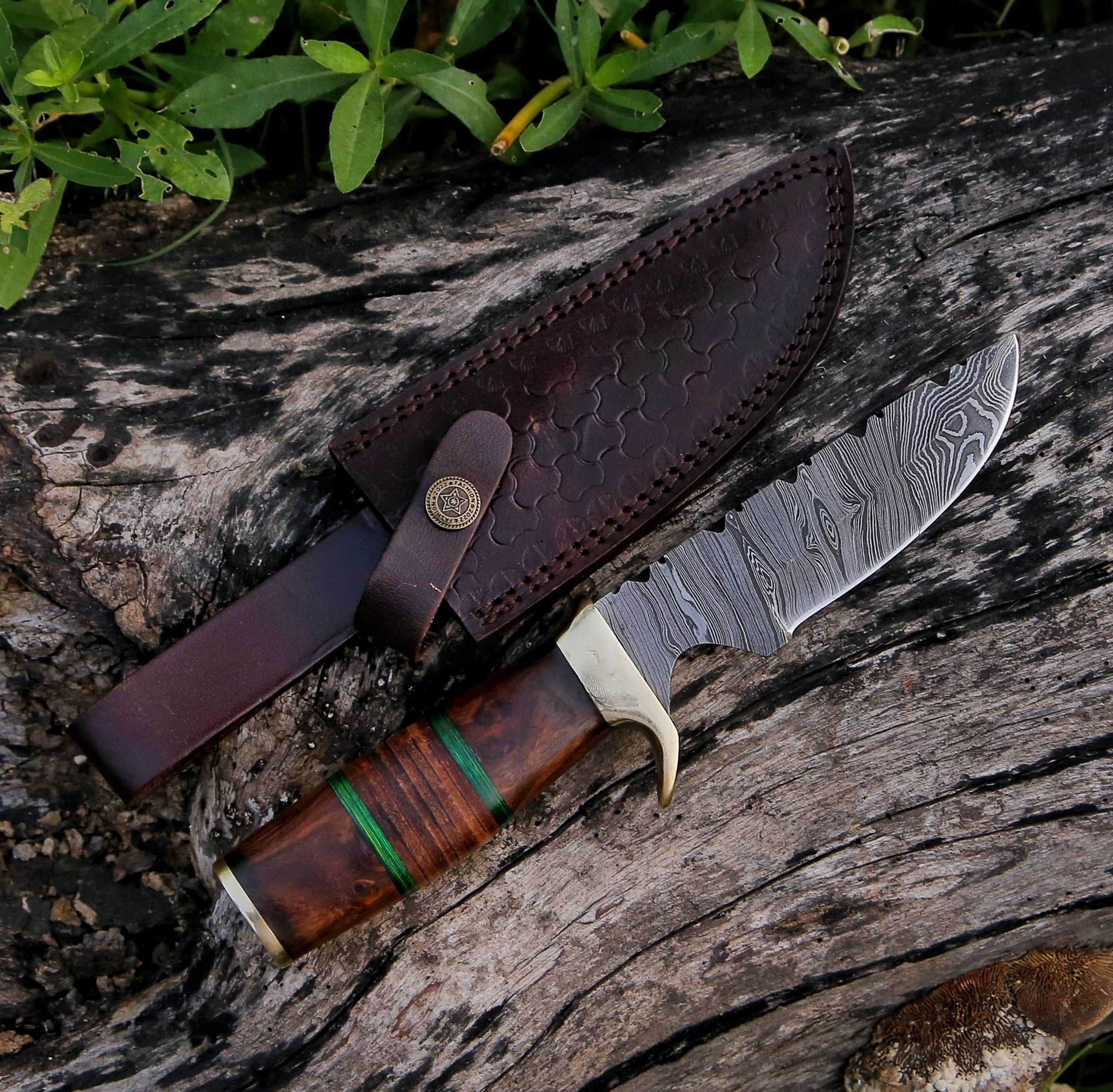 10.5" Damascus Steel Custom Handmade Hunting Skinning Knife - TOPHATTER'S ARMORY DEALS Collectible Weapons - Tophatter Daily Deals