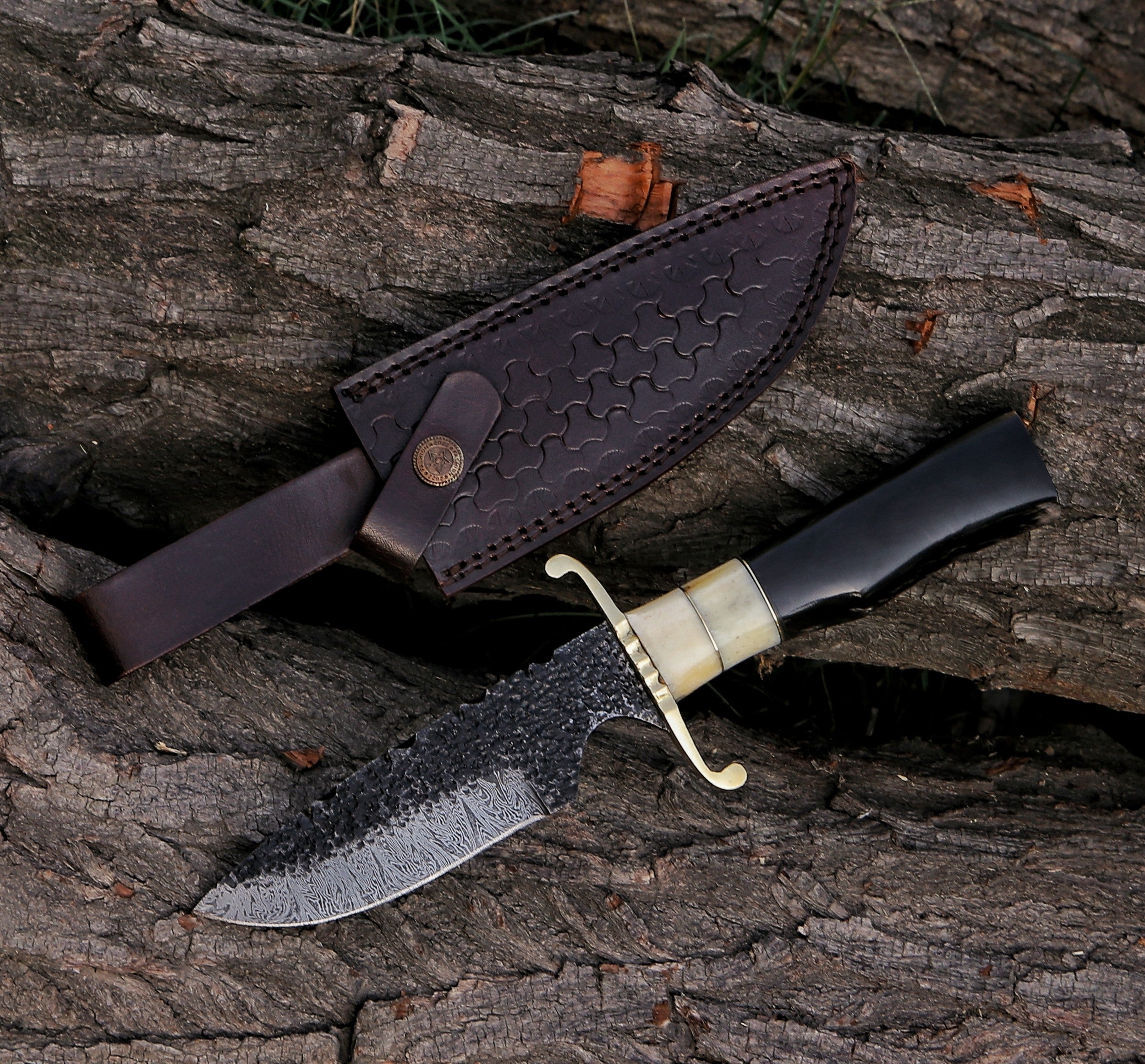 10.85" Damascus Steel Custom Handmade Fixed Blade Bowie Knife - TOPHATTER'S ARMORY DEALS Collectible Weapons - Tophatter Daily Deals