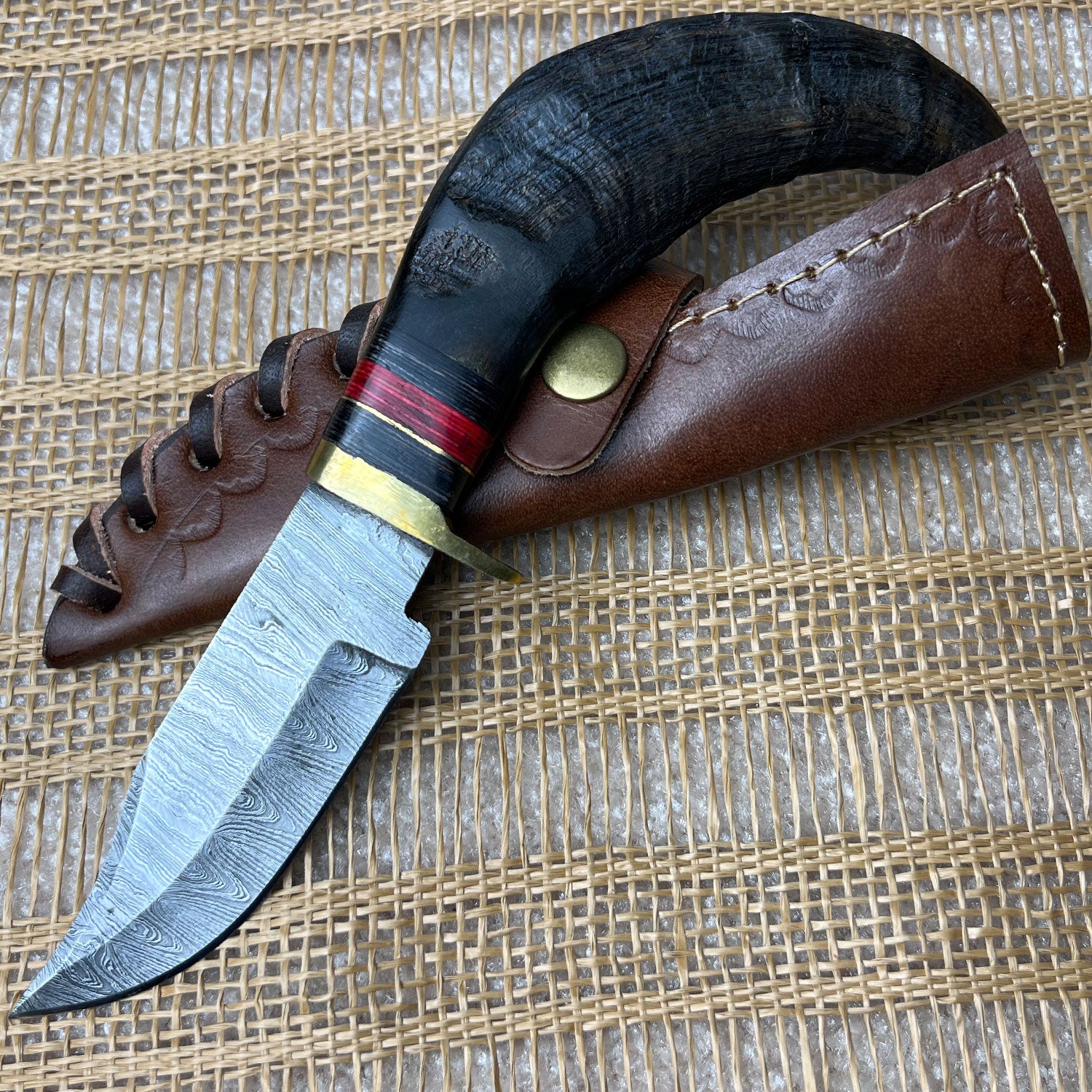 Damascus Steel Custom Handmade Lamb Horn Handle Hunting Knife 10