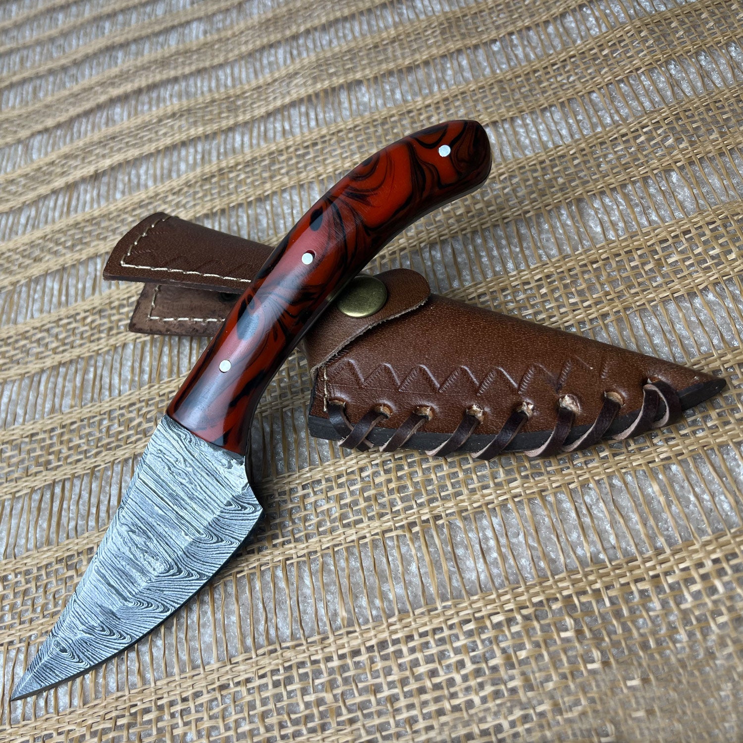 8" Damascus Steel Custom Handmade Hunting Skinning Knife Red - TOPHATTER'S ARMORY DEALS Collectible Weapons - Tophatter Daily Deals