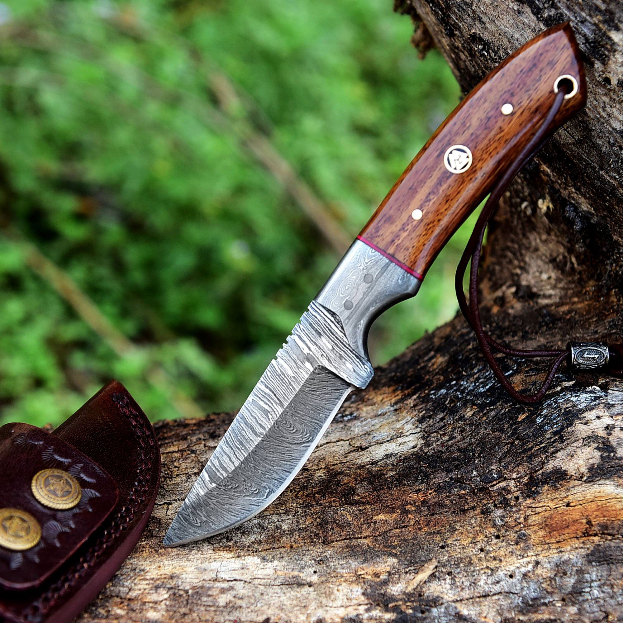 8 Inch Damascus Steel Custom Handmade Hunting Skinning Knife - TOPHATTER'S ARMORY DEALS Collectible Weapons - Tophatter Daily Deals