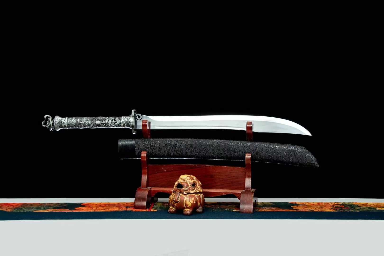 Four Beasts - Xuanbing Bull Tail Knife - Tophatter Daily Deals