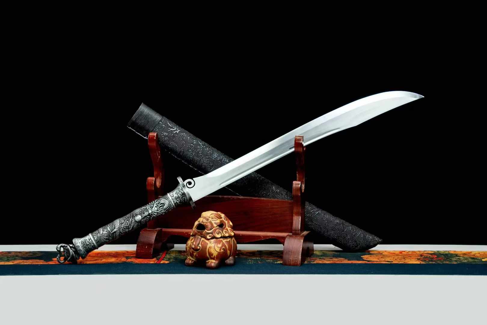 Four Beasts - Xuanbing Bull Tail Knife - Tophatter Daily Deals