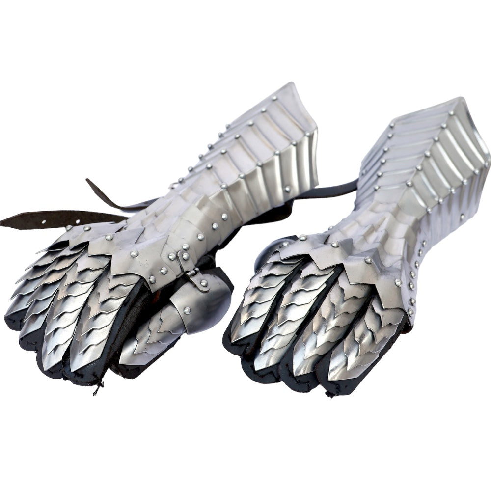 Fantasy Gothic Articulated Medieval Gauntlets Gloves - Tophatter's Guns'N'Weapons Store Collectible Weapons - Tophatter Daily Deals