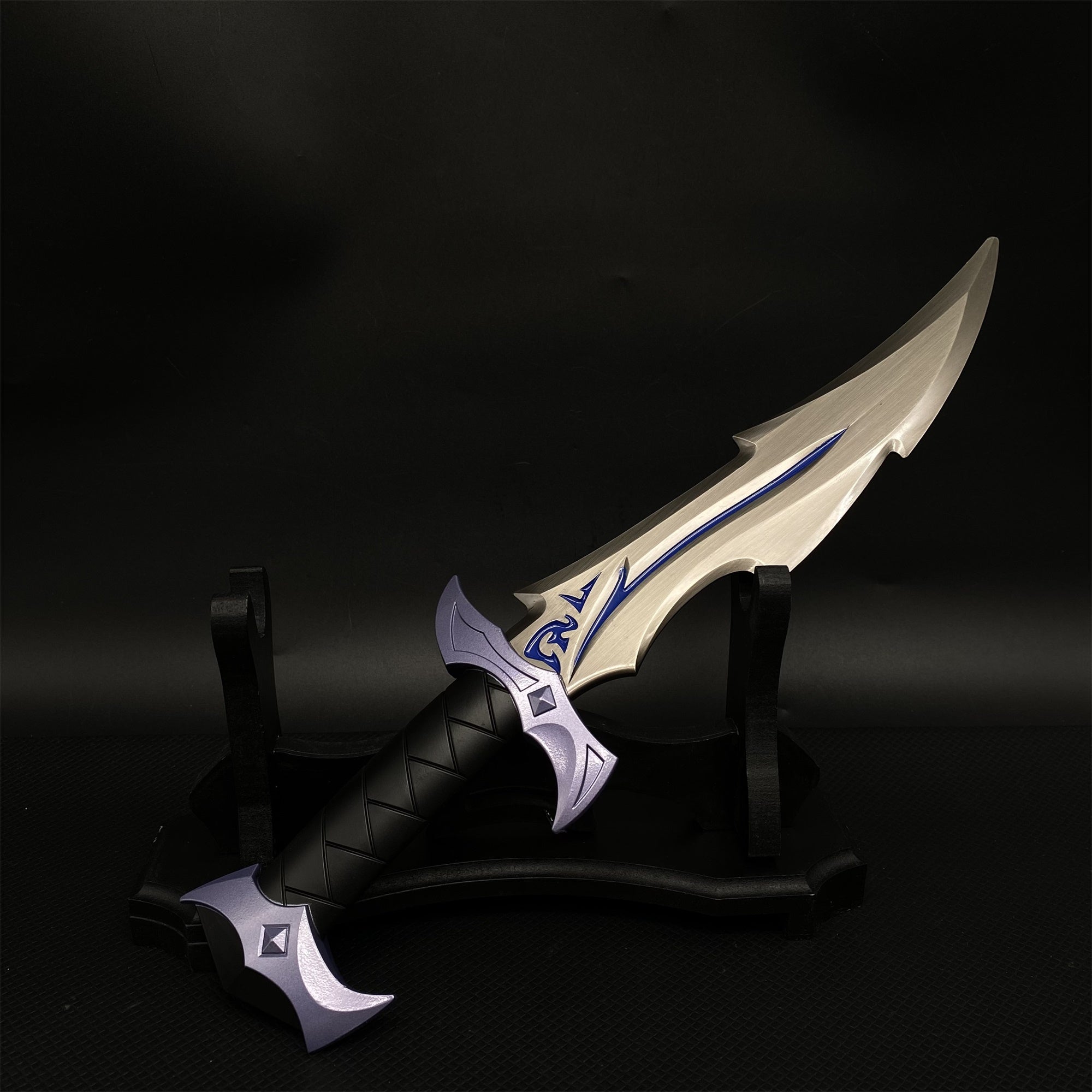 Reaver Knife Metal Blunt Blade Dagger Prop Replica - Tophatter Daily Deals