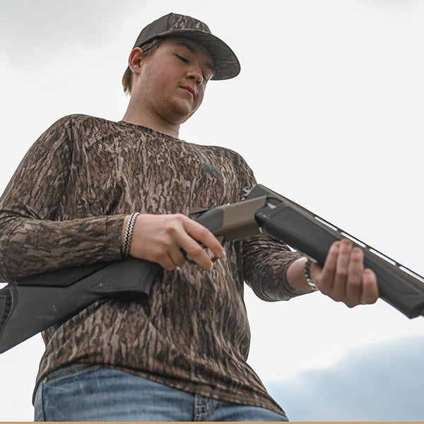 Gator Waders Performance Shirt | Mens - Mossy Oak Bottomland Long Sleeves - Tophatter Daily Deals
