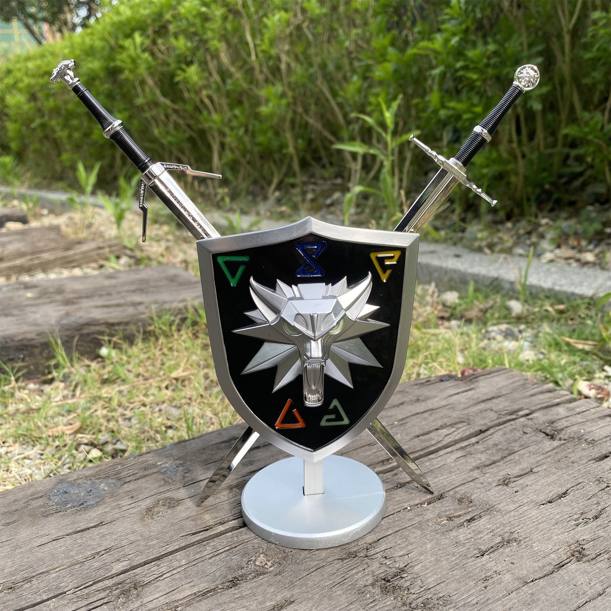 Geralt Wolf School Shield & Swords - Tophatter Daily Deals
