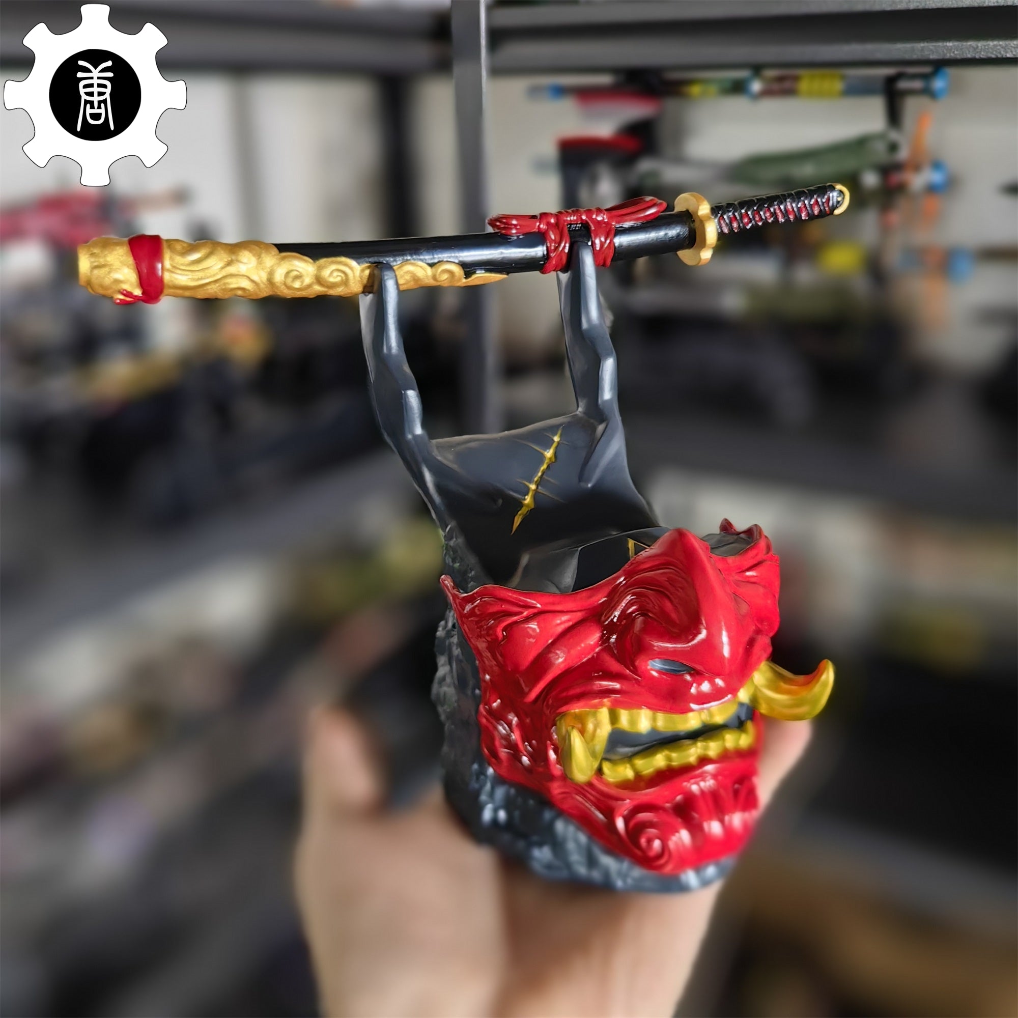 Ghost Oni Samurai Helmet Gaming Controller Stand - Tophatter Daily Deals