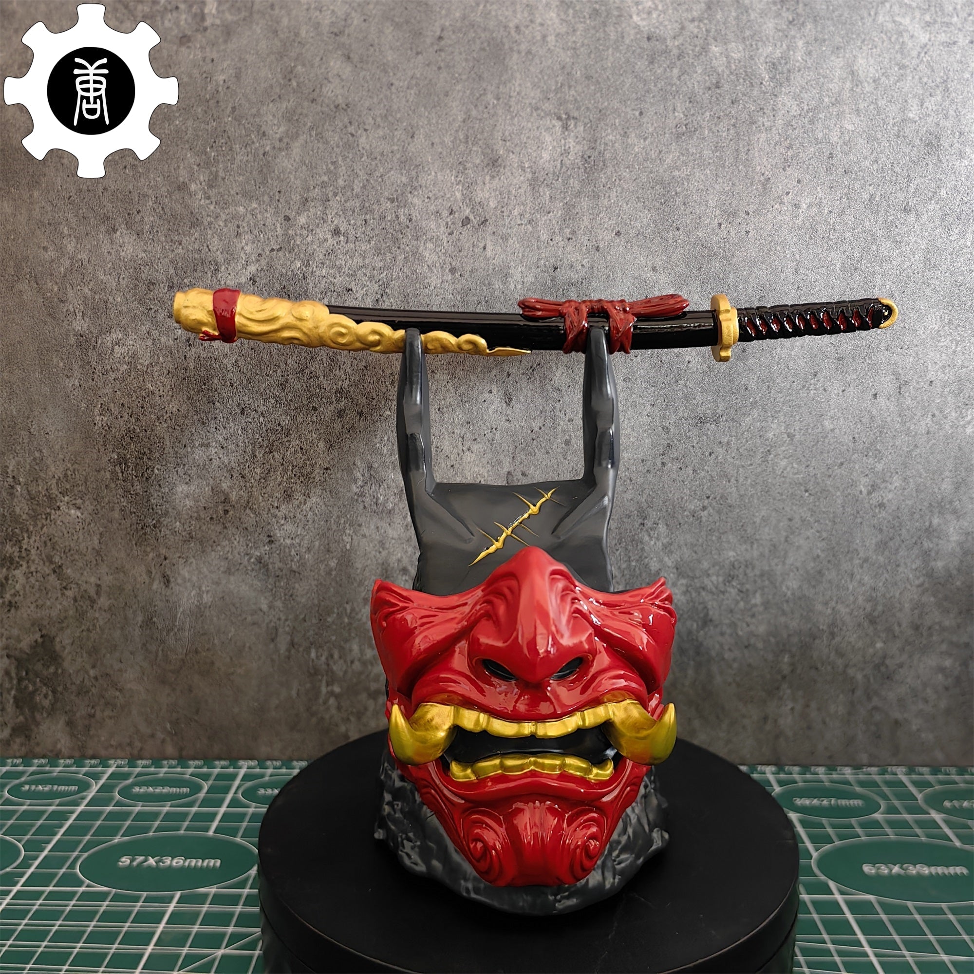 Ghost Oni Samurai Helmet Gaming Controller Stand - Tophatter Daily Deals