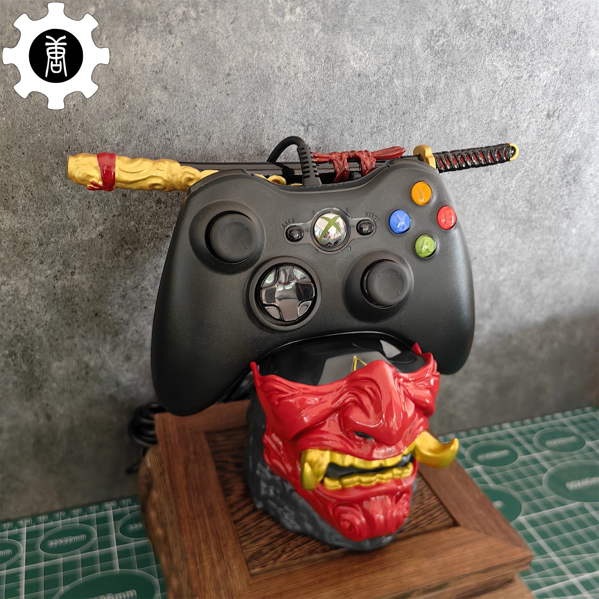 Ghost Oni Samurai Helmet Gaming Controller Stand - Tophatter Daily Deals