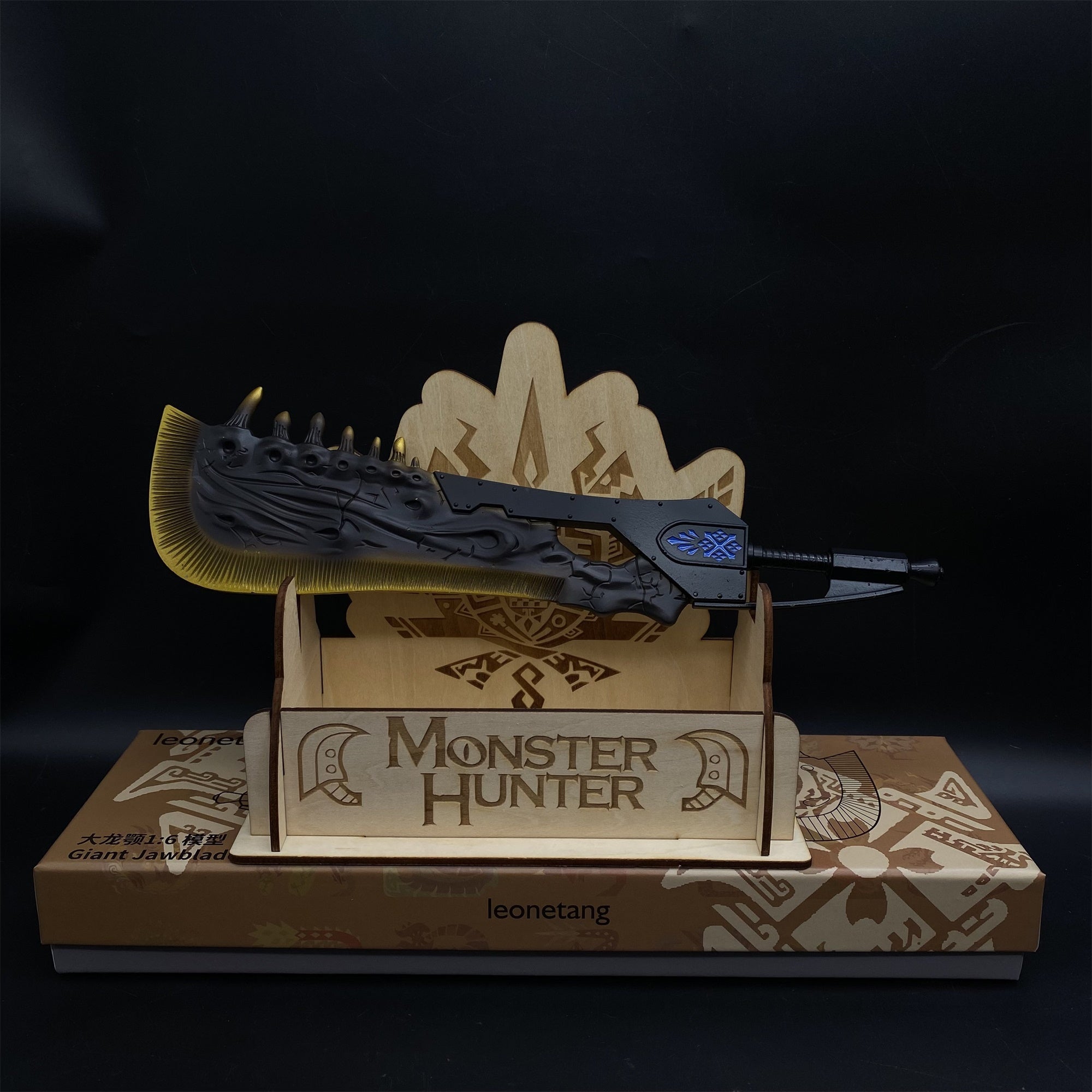 1/6 Scale MH Giant JawBlade Great Sword Metal Miniature Sword & Stand B - Tophatter Daily Deals