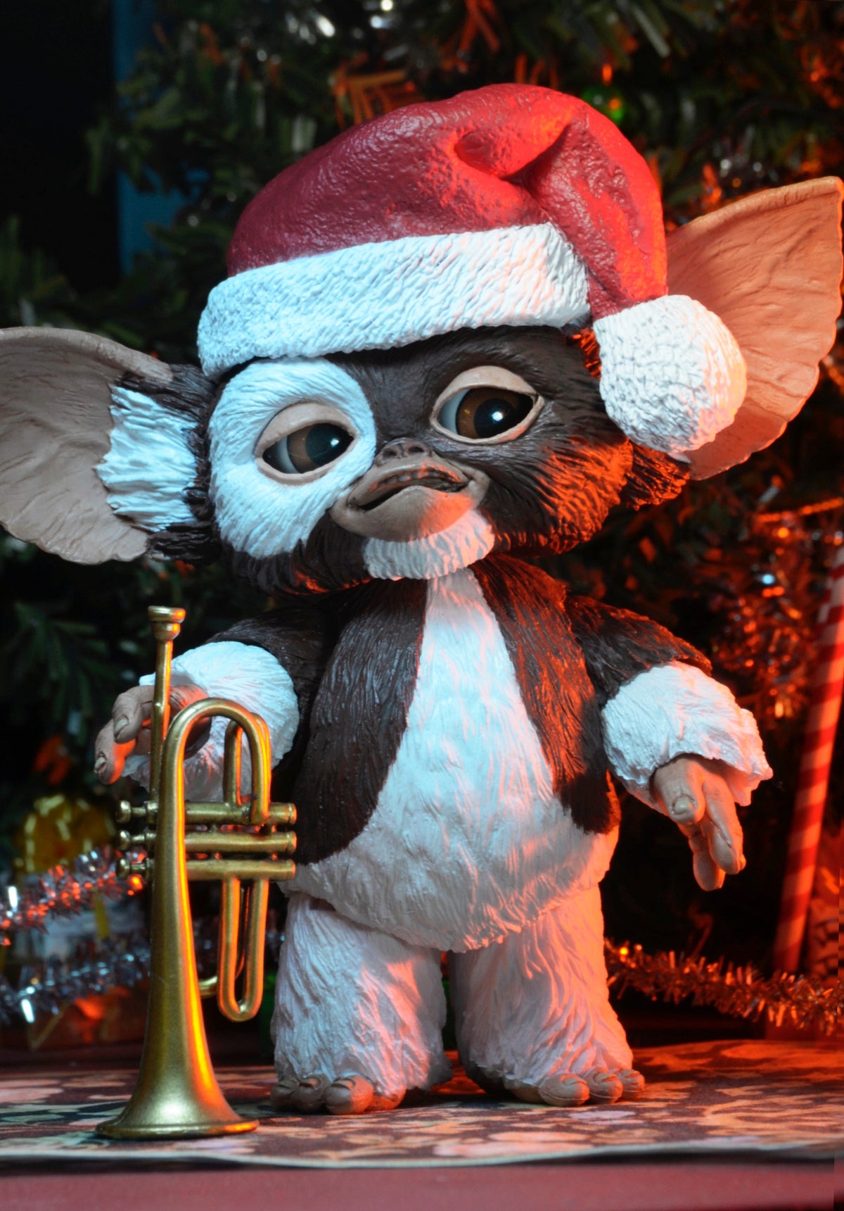 Gremlins - Gizmo Ultimate Action Figure (7") Action Figure - Tophatter Daily Deals