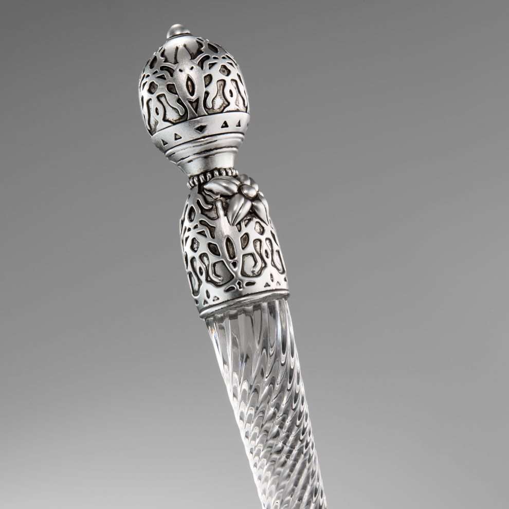Wicked - Glinda Shiz University Training Wand in Collector's Box Collectible Box - Tophatter Daily Deals